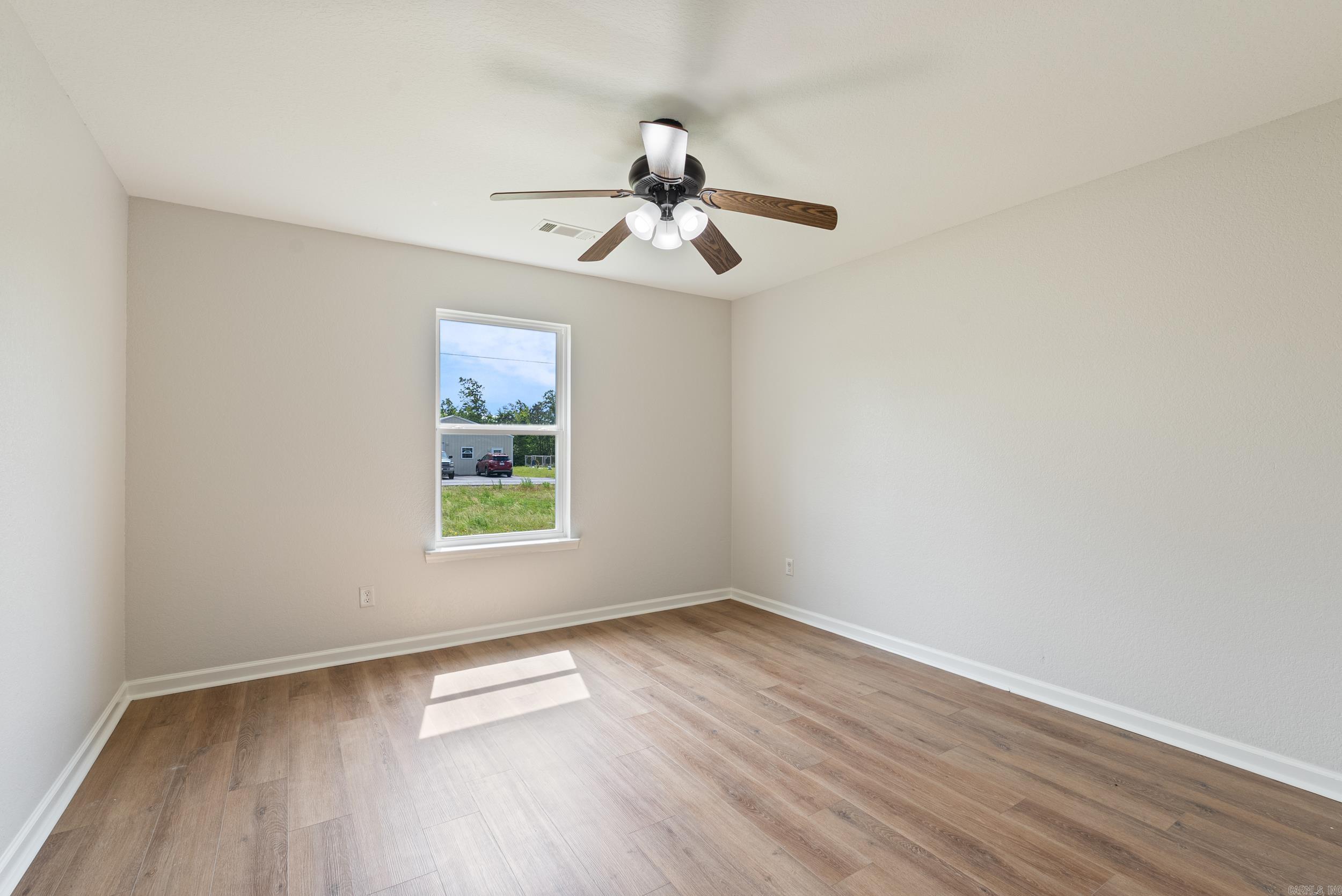 15987 E Miller Sardis Road Bauxite, AR 72011