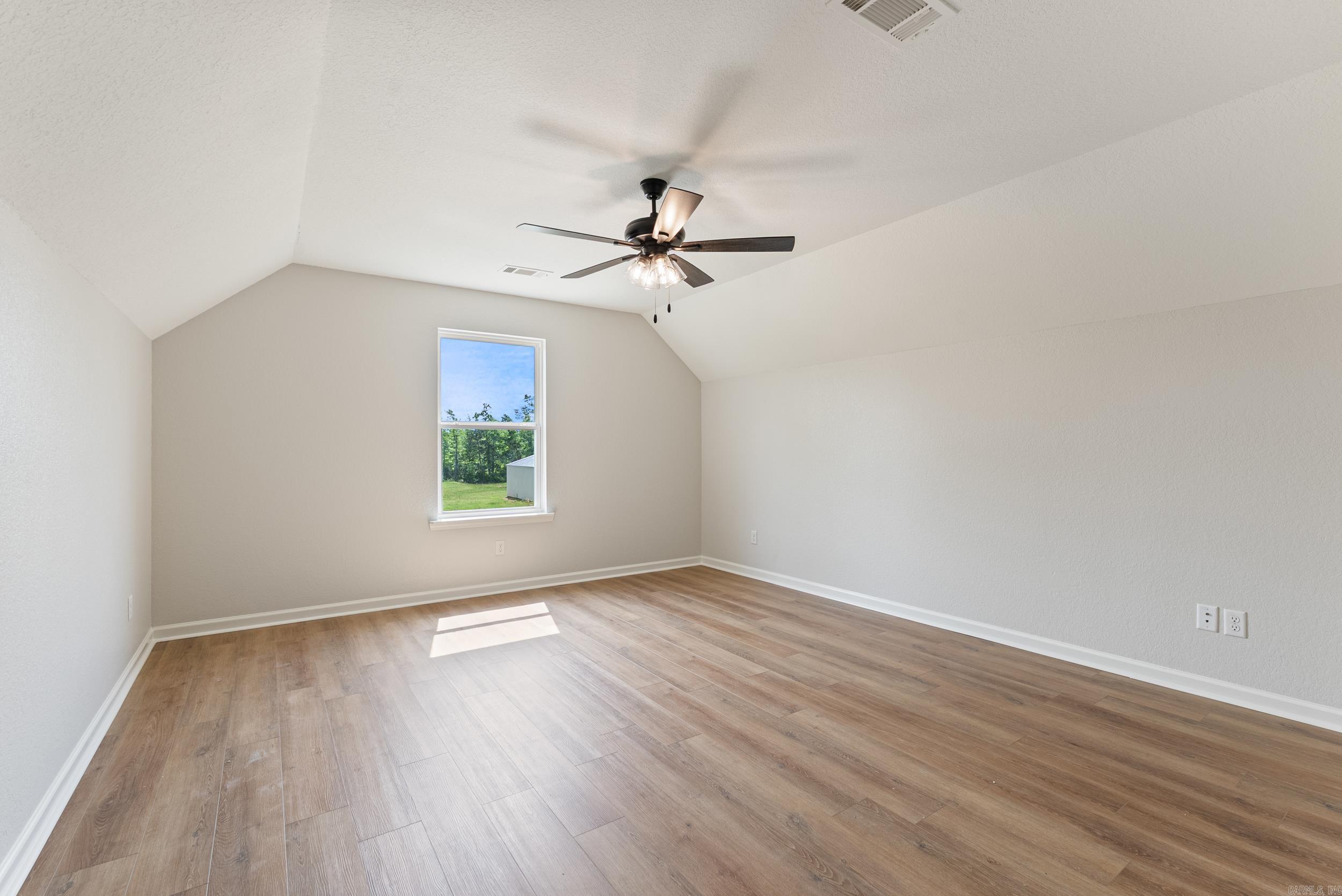 15987 E Miller Sardis Road Bauxite, AR 72011