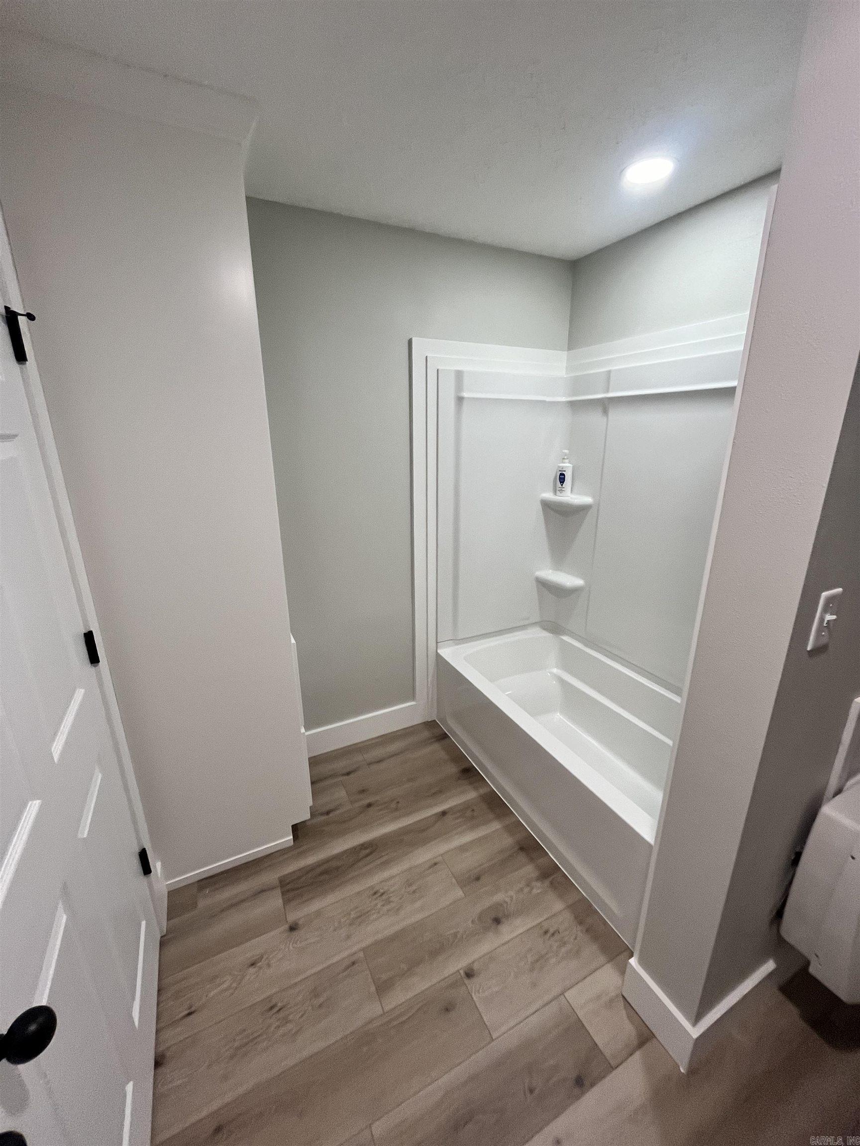 8815  White  Cord, AR