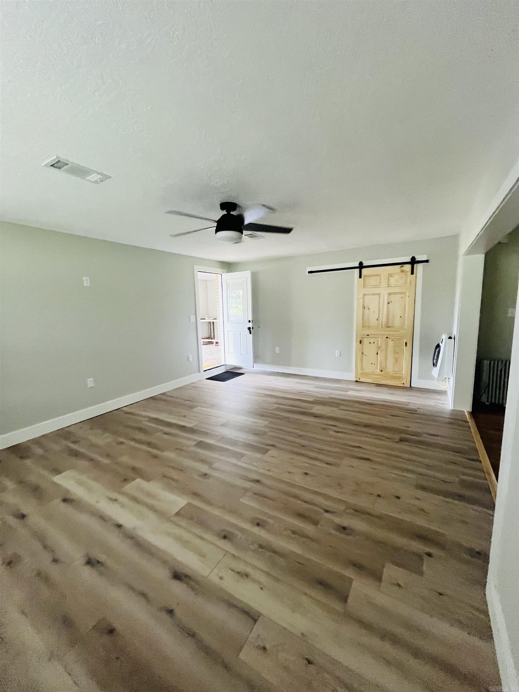 8815  White  Cord, AR