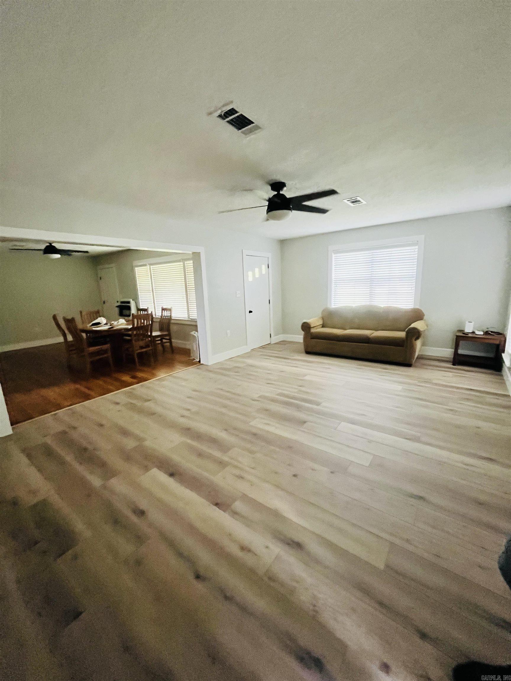 8815  White  Cord, AR