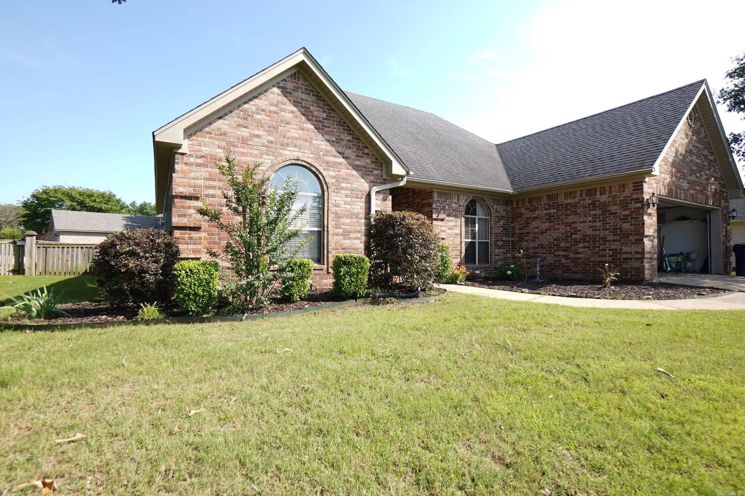 22 W Point  Maumelle, AR