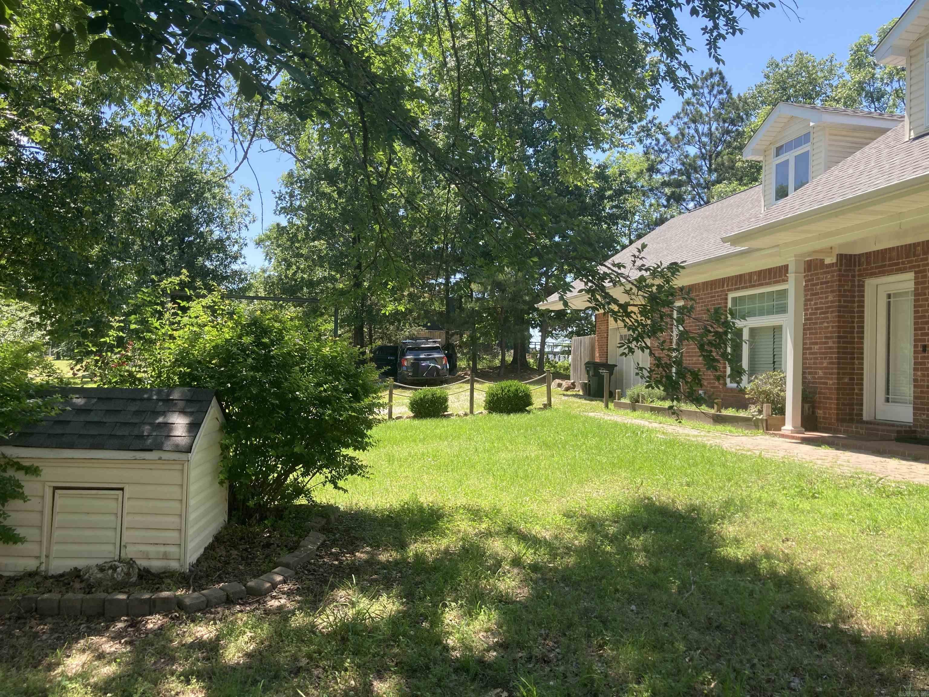 157 E Hawkview  Royal, AR