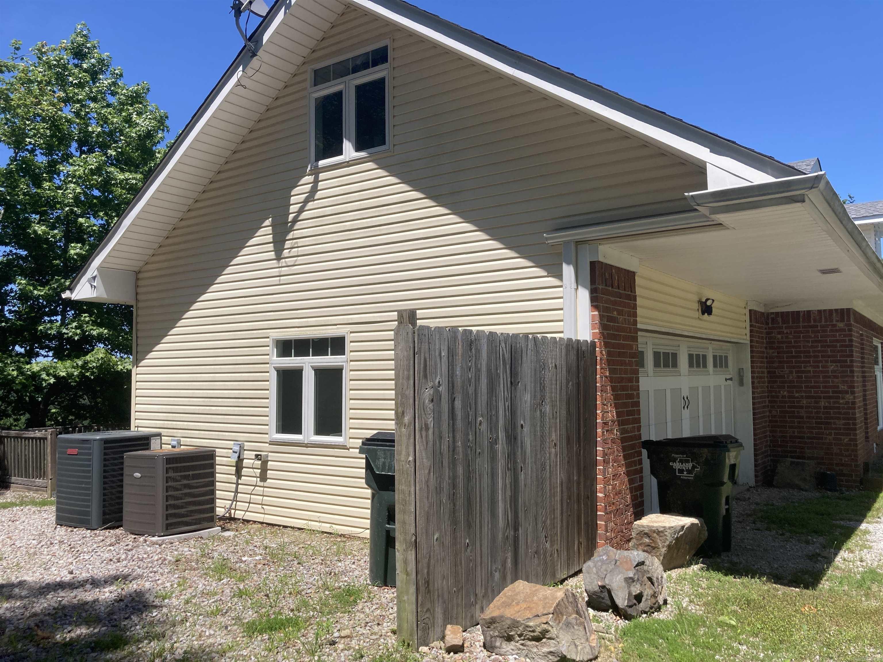 157 E Hawkview  Royal, AR