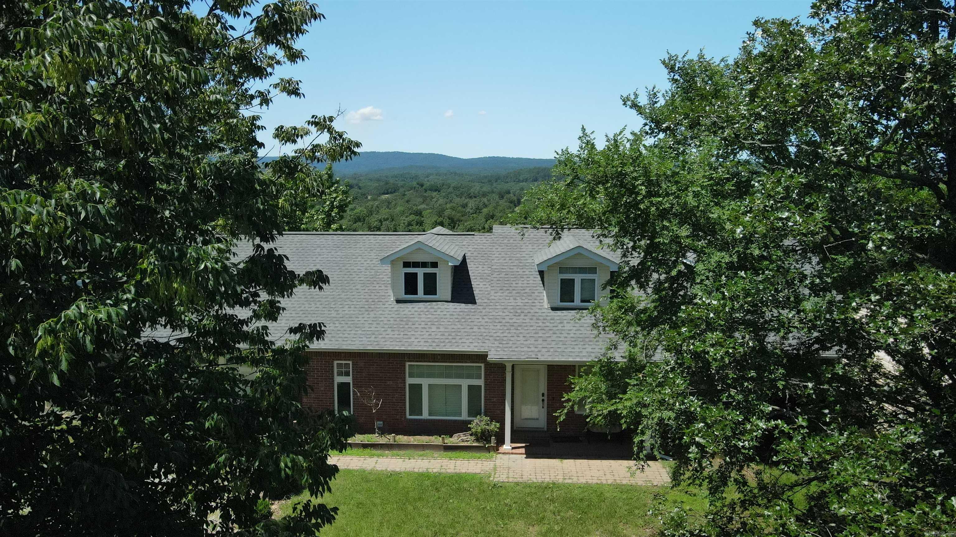 157 E Hawkview  Royal, AR