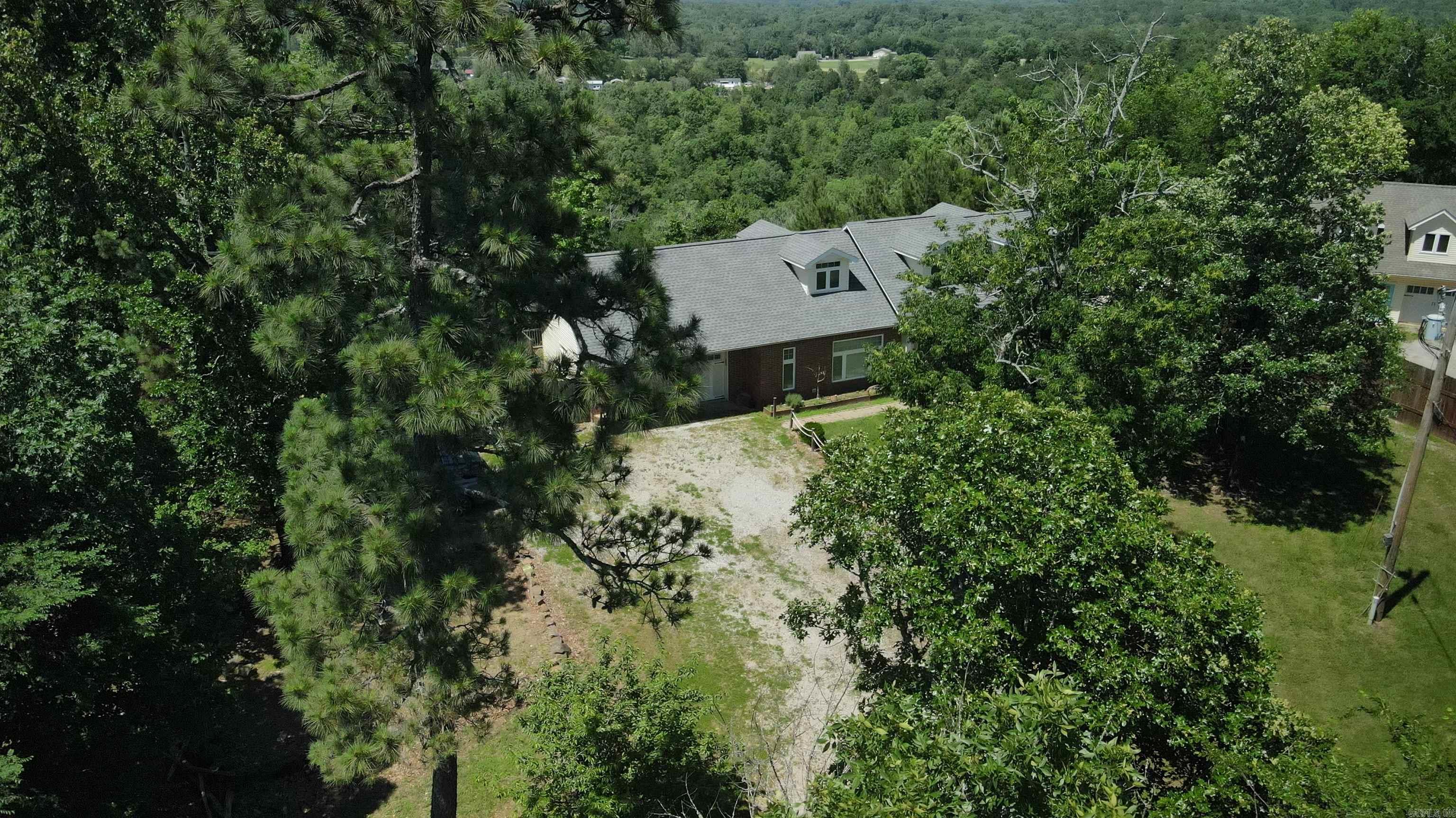 157 E Hawkview  Royal, AR