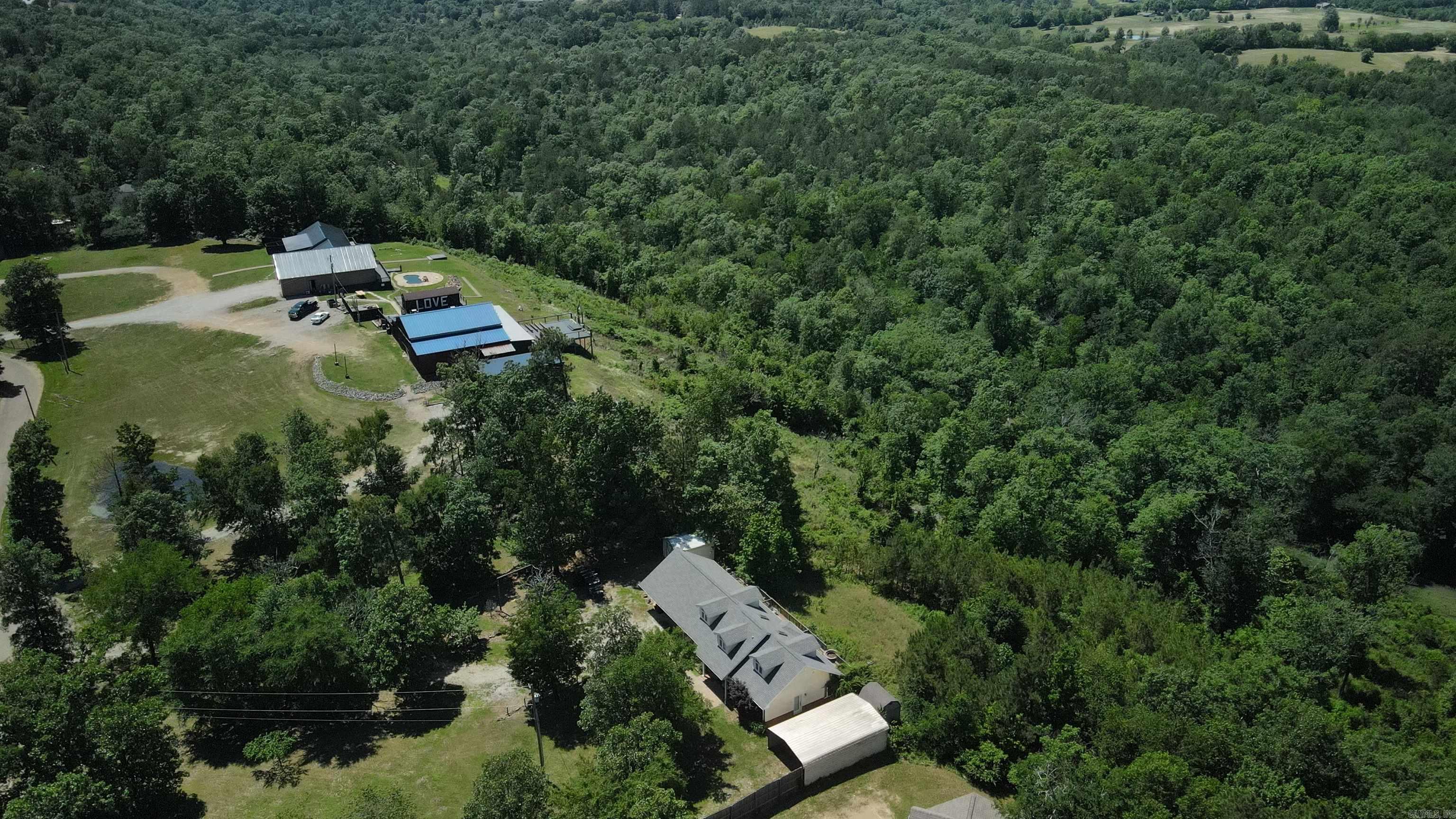 157 E Hawkview  Royal, AR