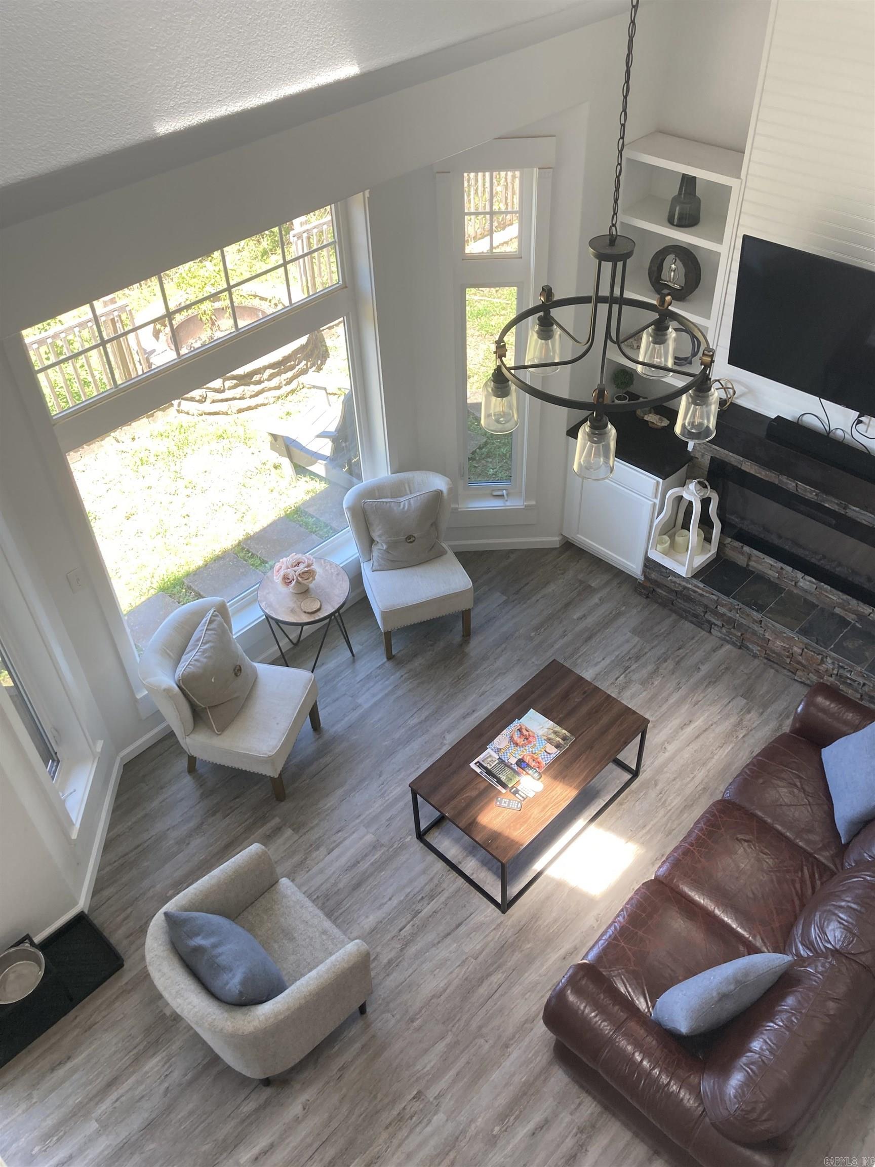 157 E Hawkview  Royal, AR