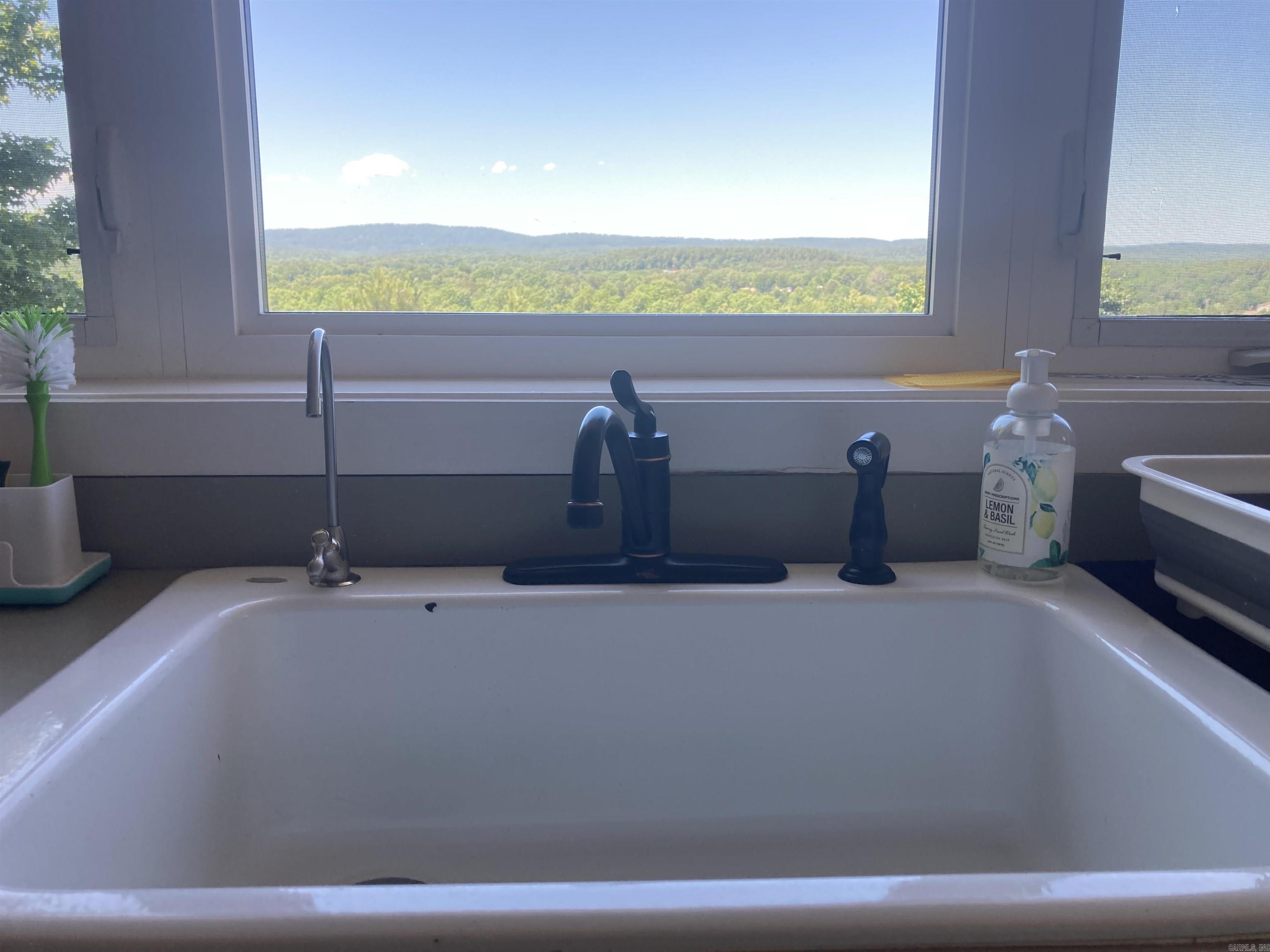 157 E Hawkview  Royal, AR