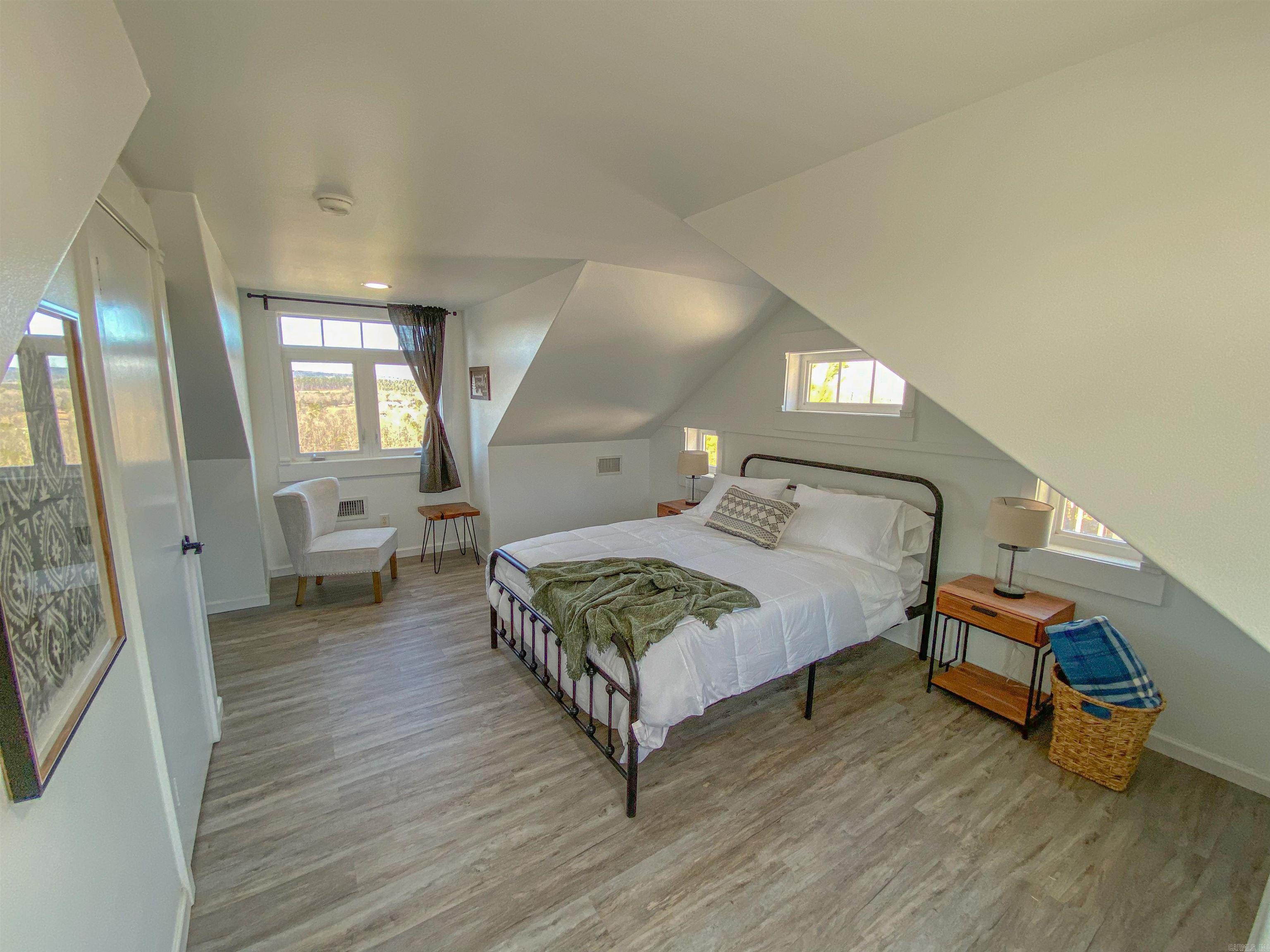 157 E Hawkview Place Royal, AR 71968