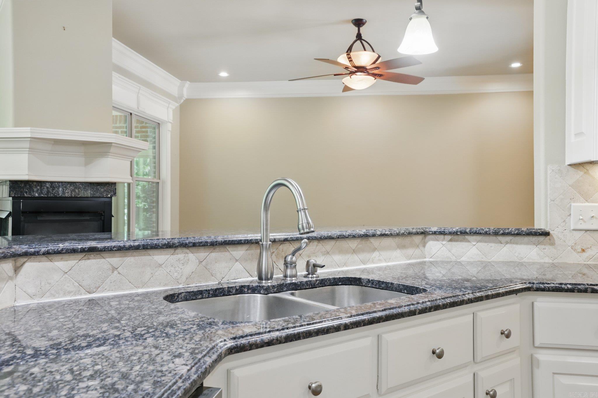 12  Woodfern Dr  Little Rock, AR