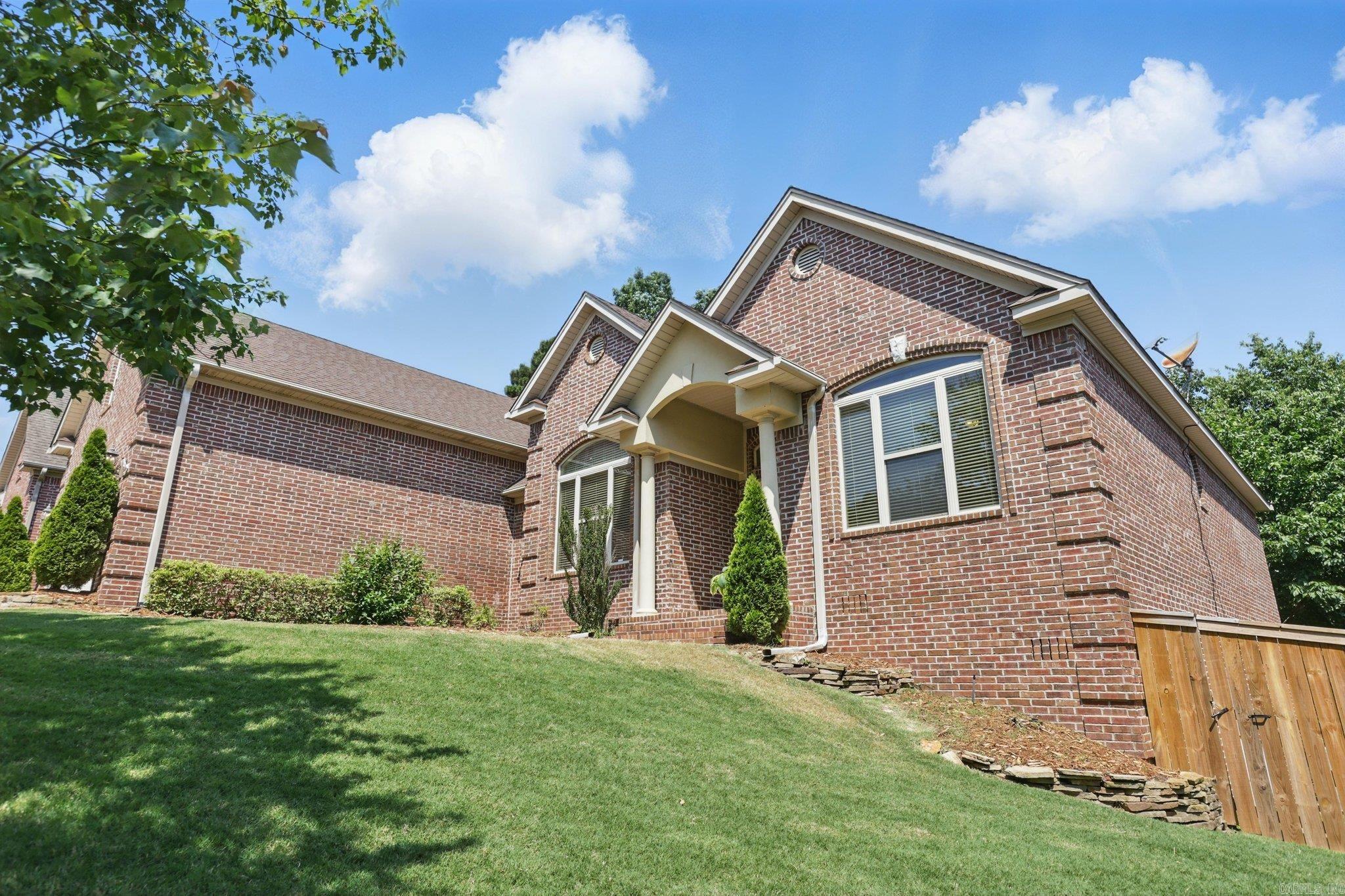 12  Woodfern Dr  Little Rock, AR