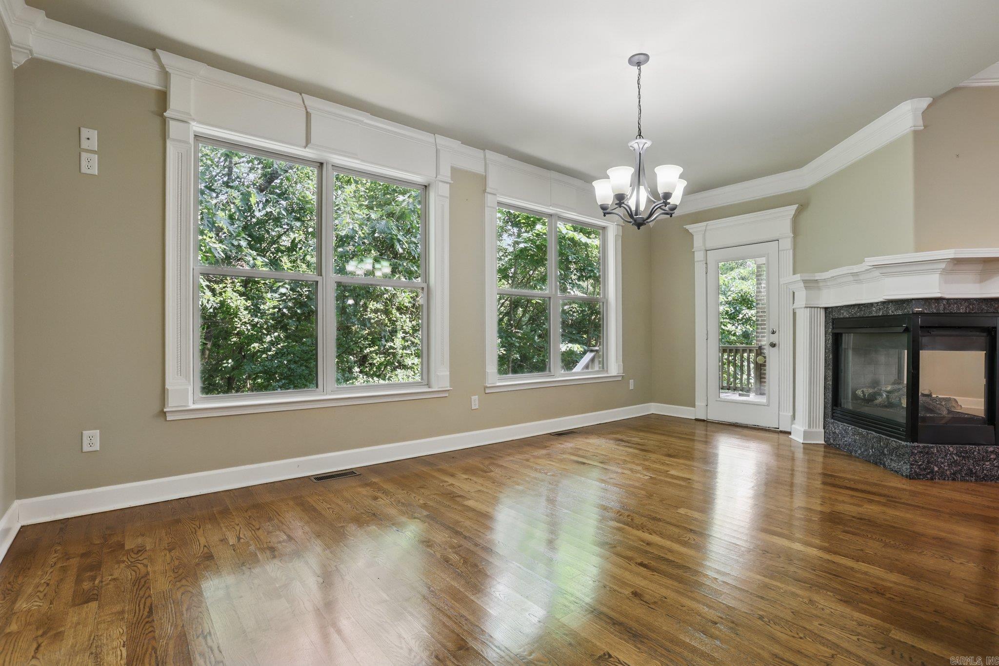 12  Woodfern Dr  Little Rock, AR