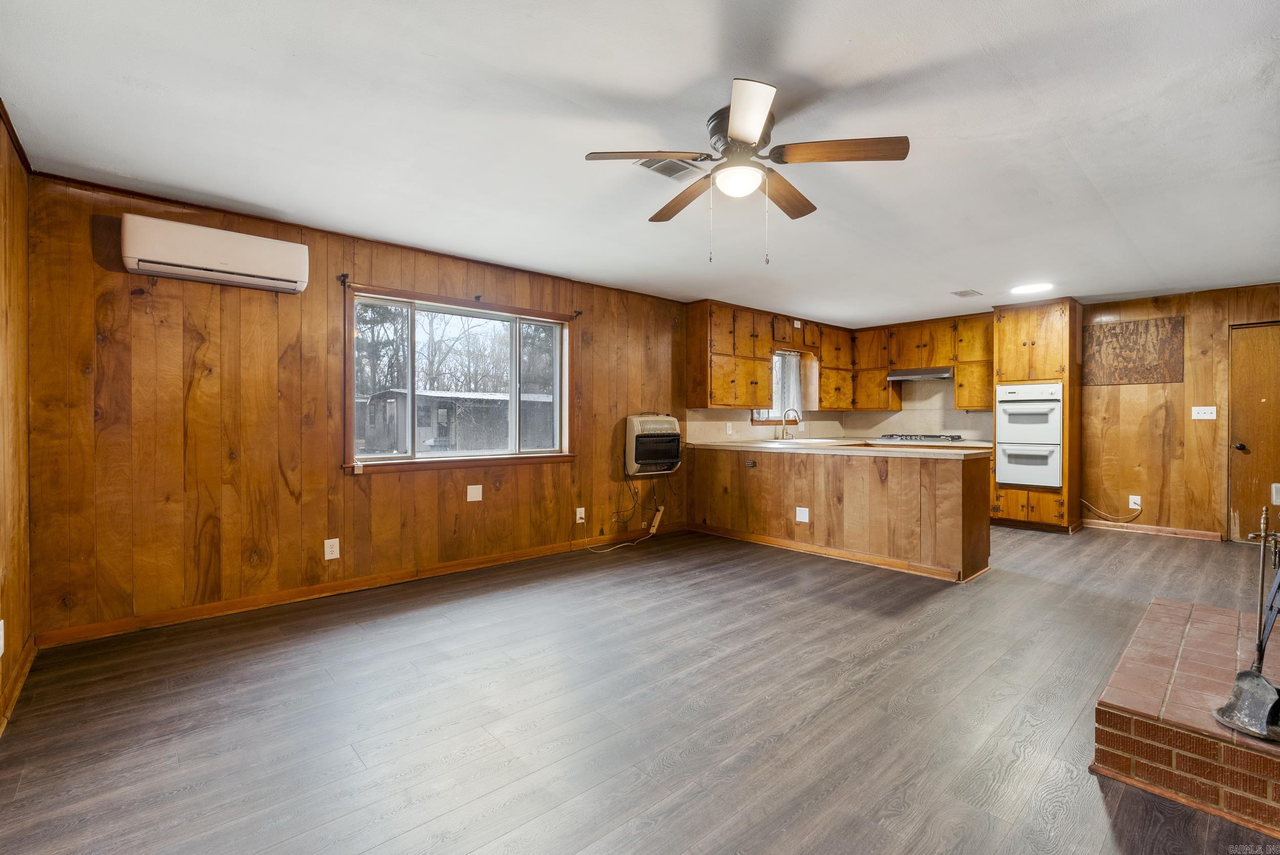 1127 E Highway 64  Bald Knob, AR