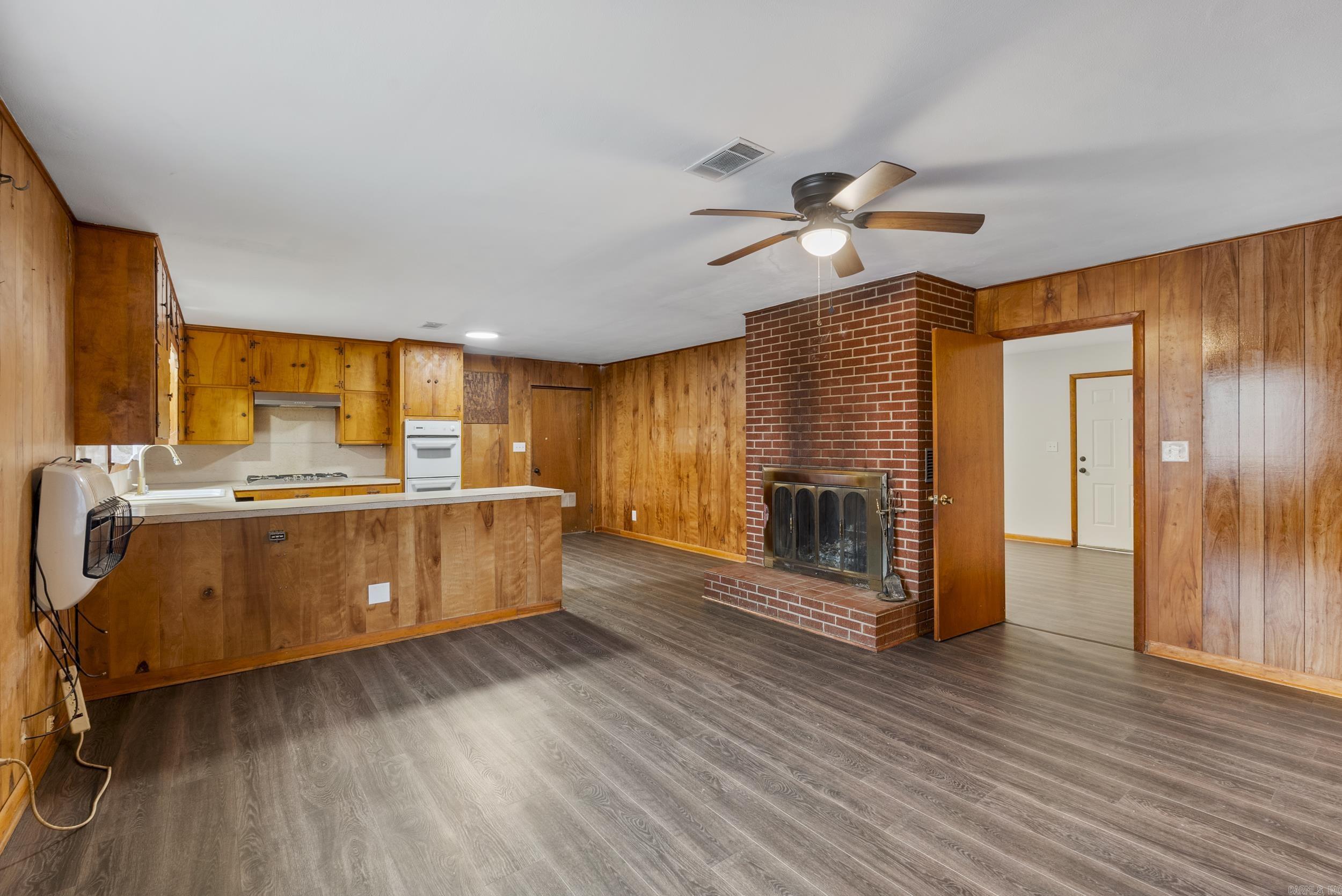 1127 E Highway 64  Bald Knob, AR