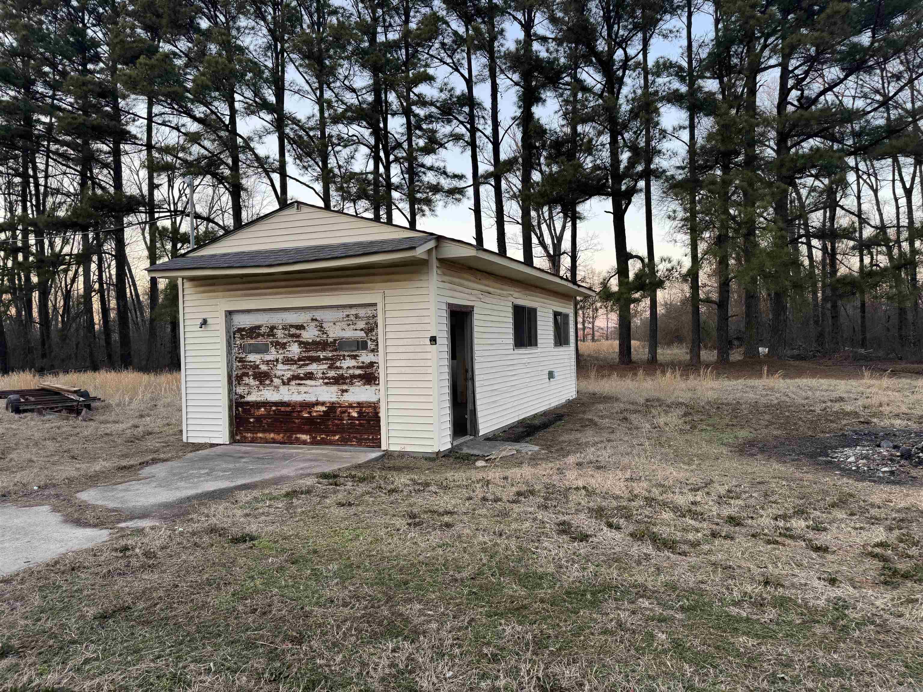 1127 E Highway 64  Bald Knob, AR