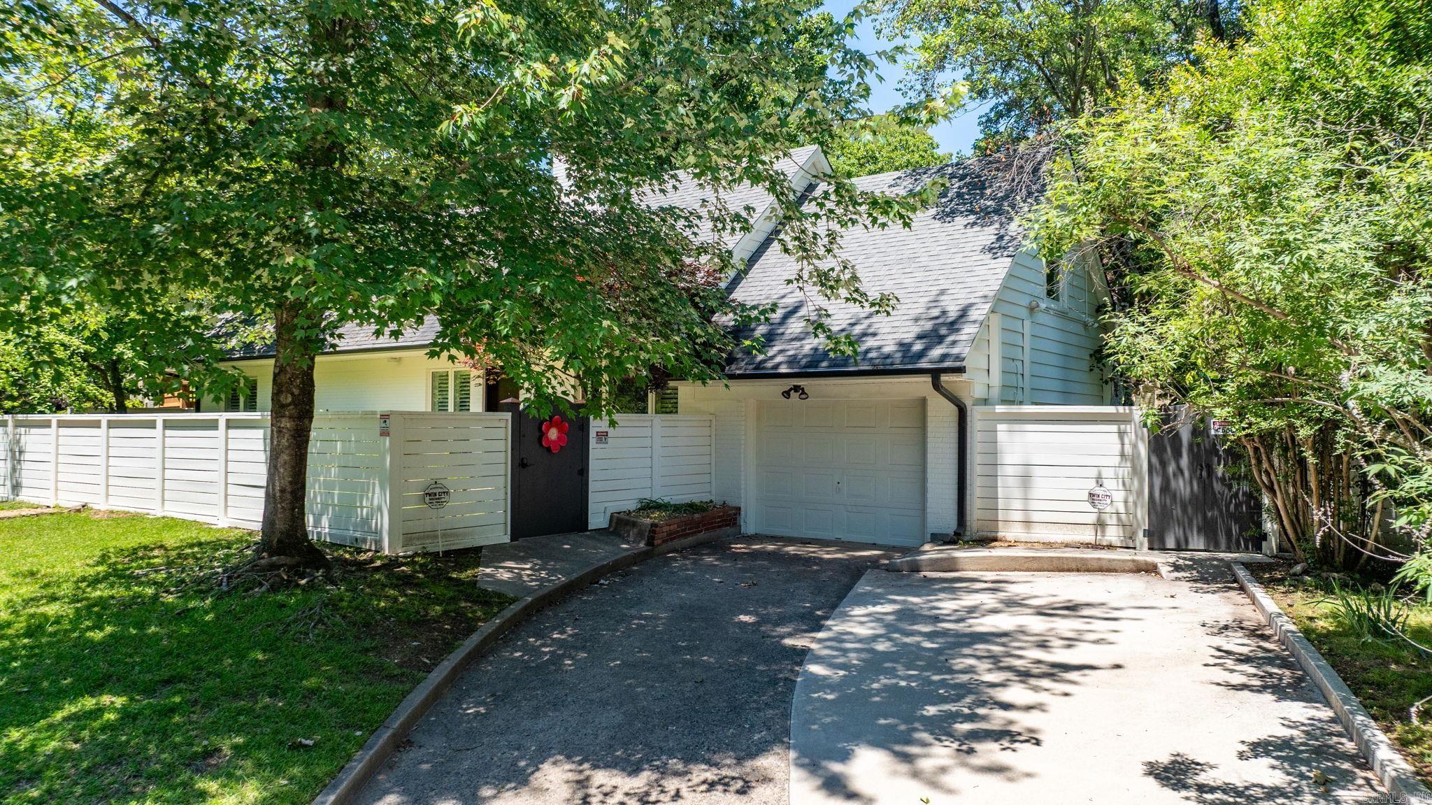 5412 S Grandview  Little Rock, AR