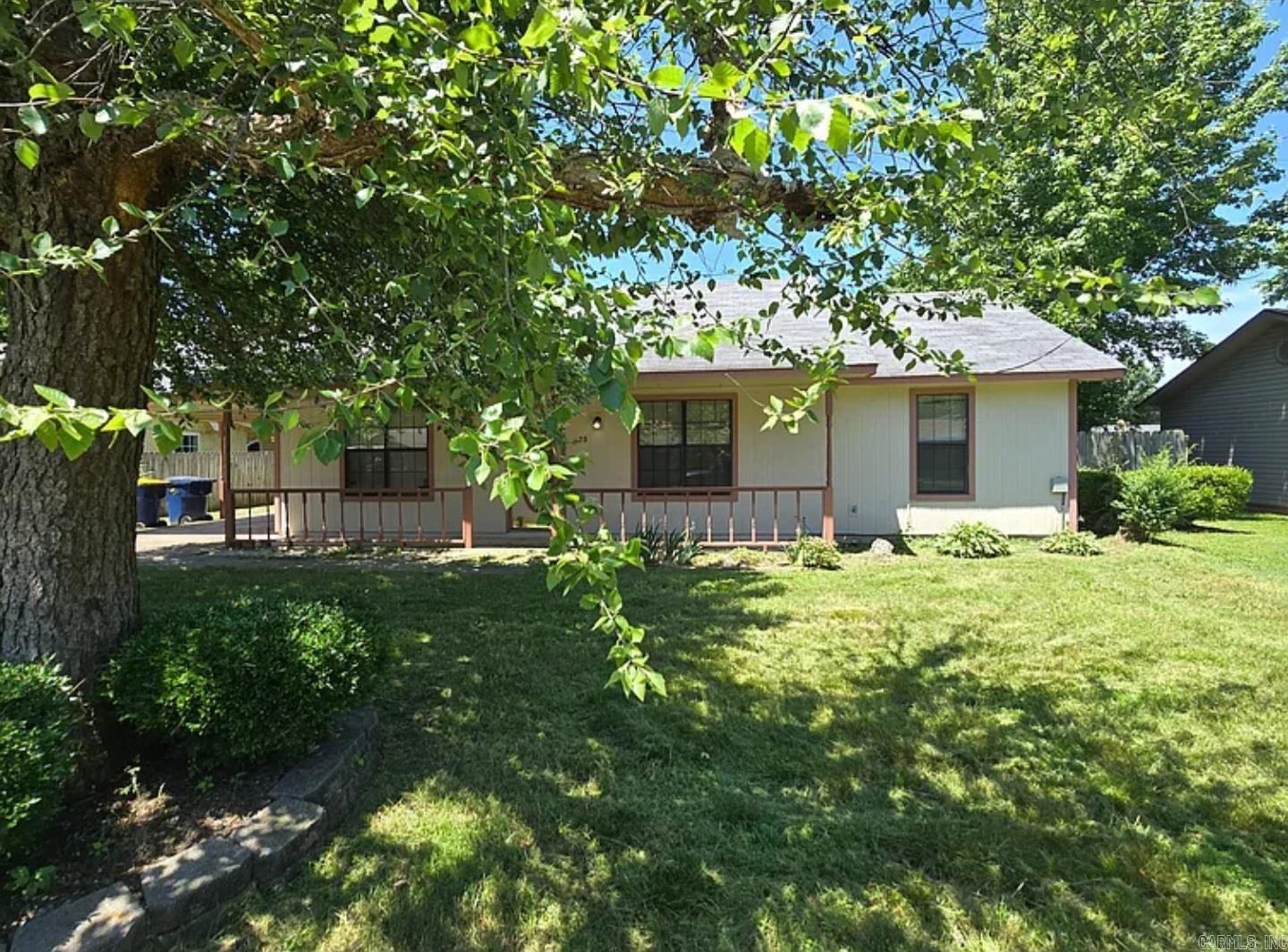 25 McArthur Drive