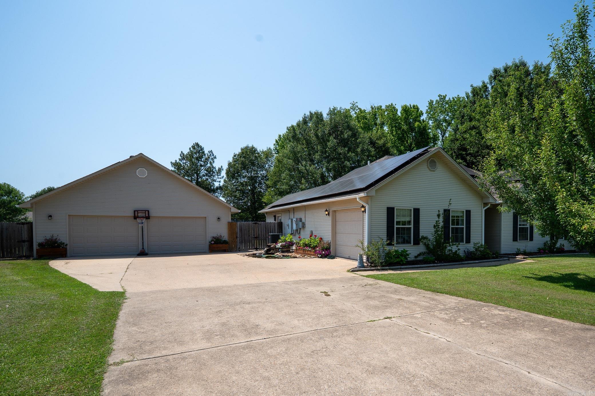 440  Pearl Stone  Lonoke, AR