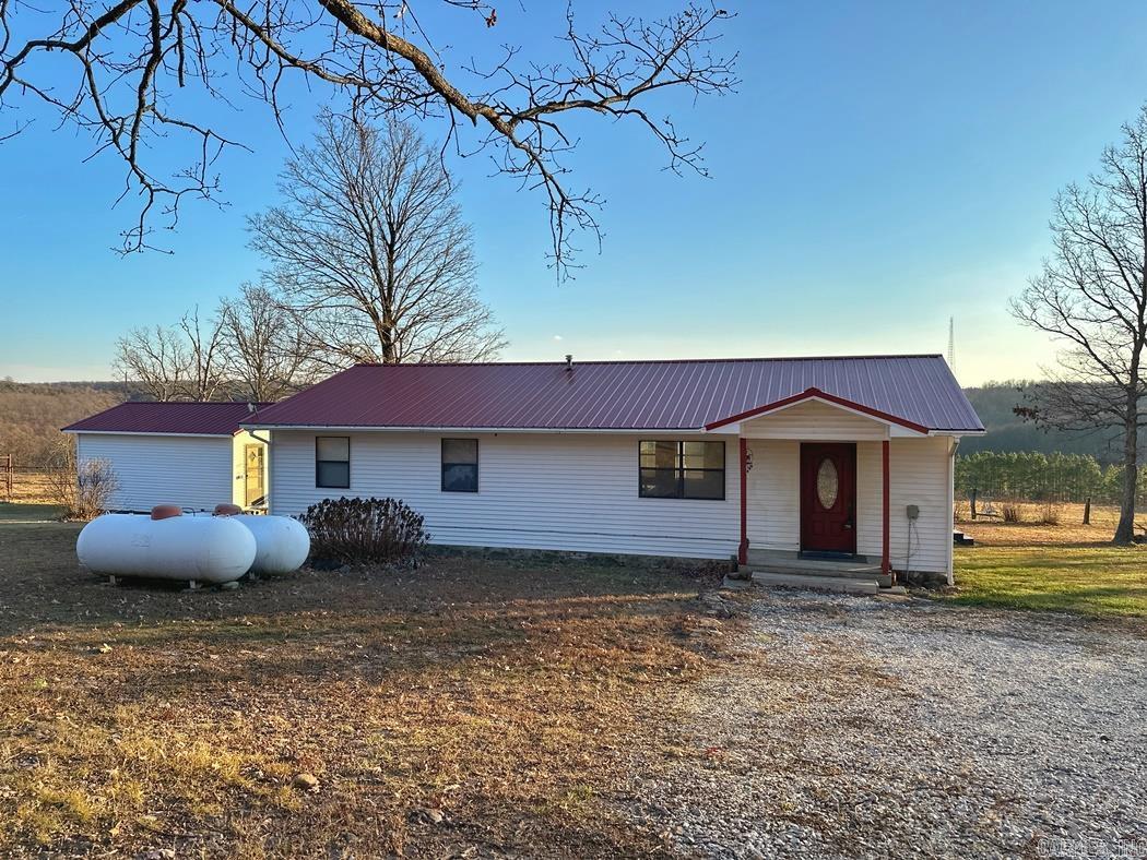 1479  County Road 972  Compton, AR