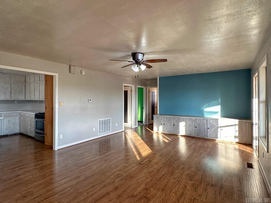 1479  County Road 972  Compton, AR