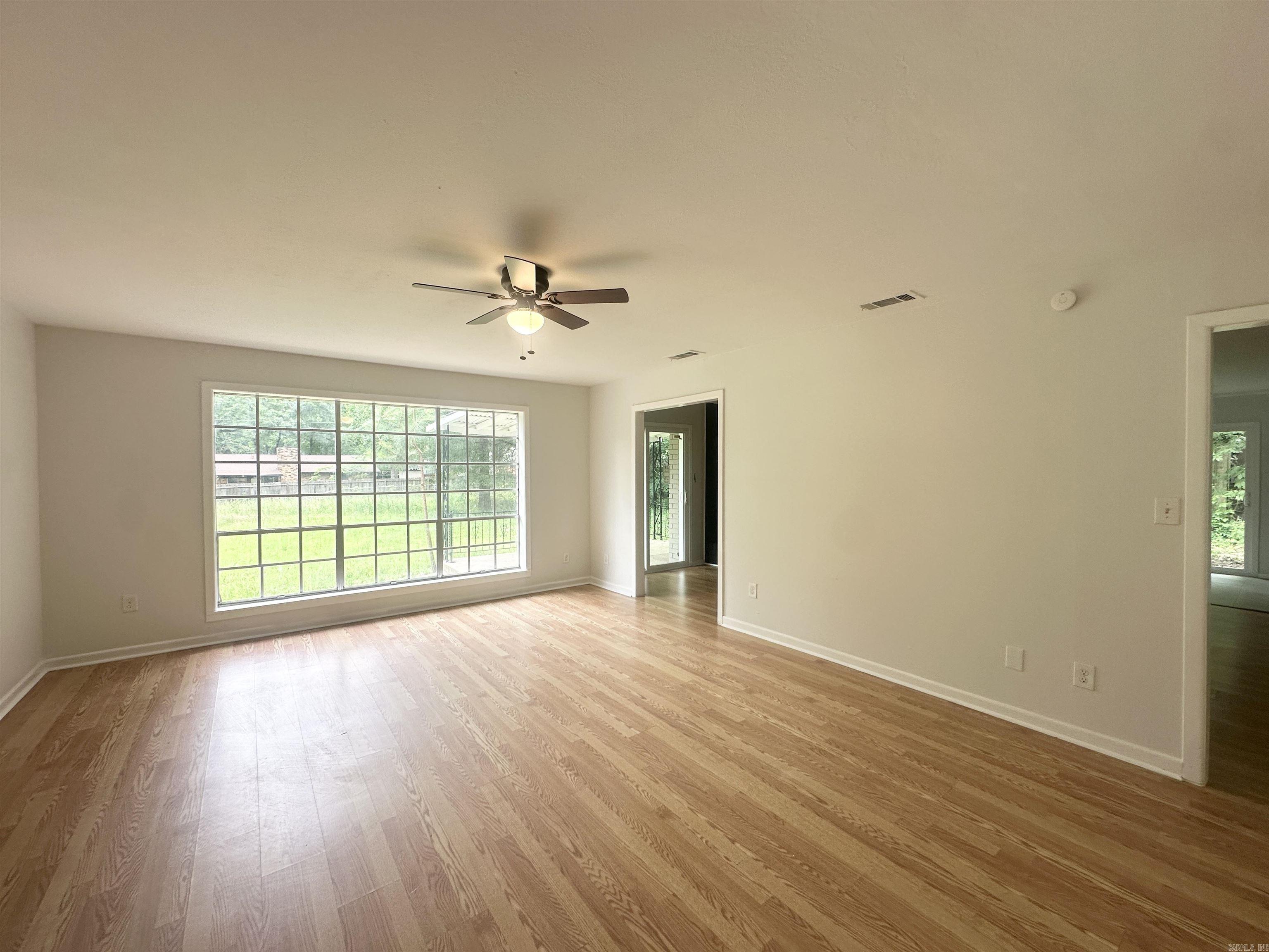 3401  Cooper LN  Texarkana, TX