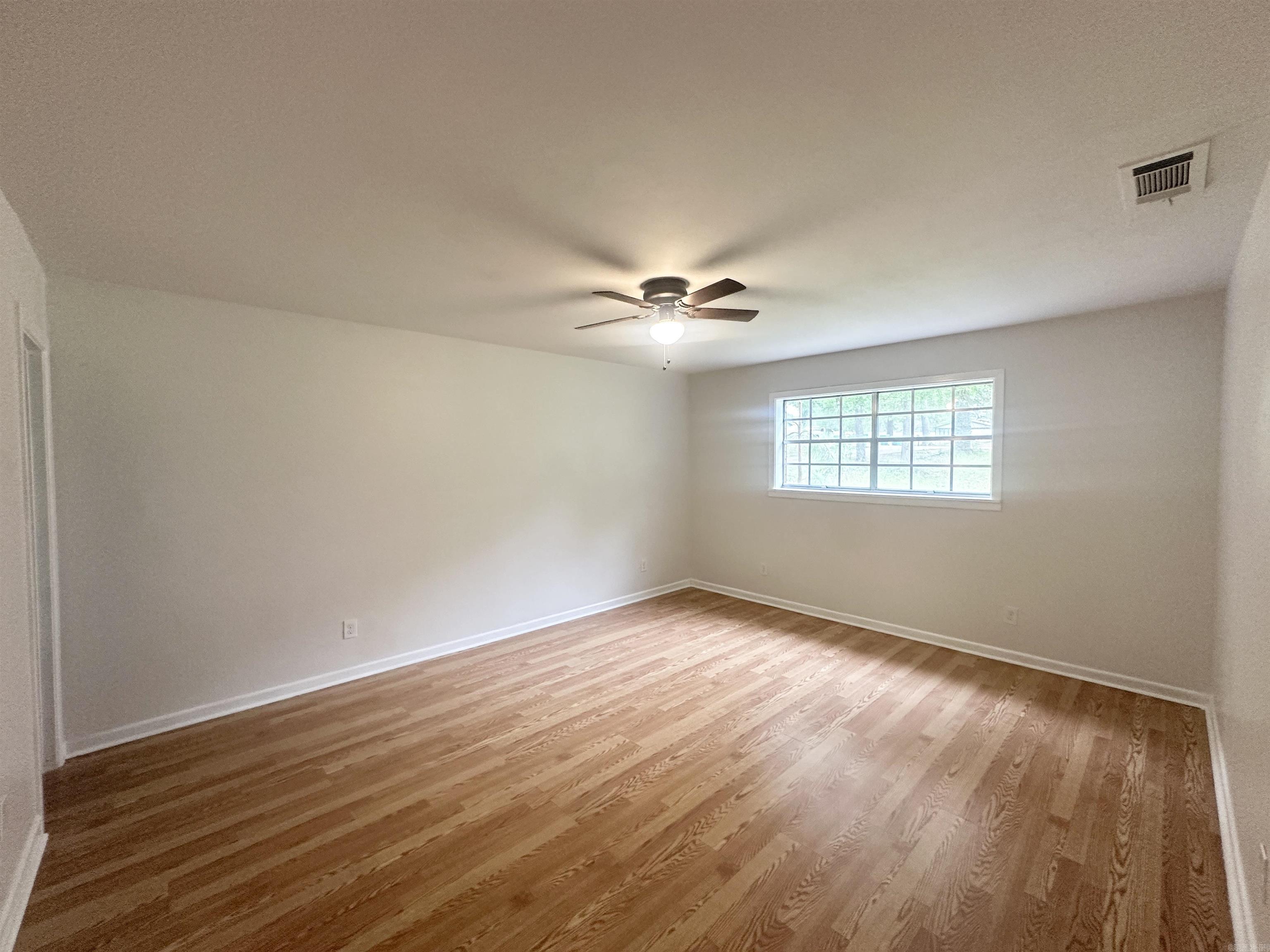 3401  Cooper LN  Texarkana, TX