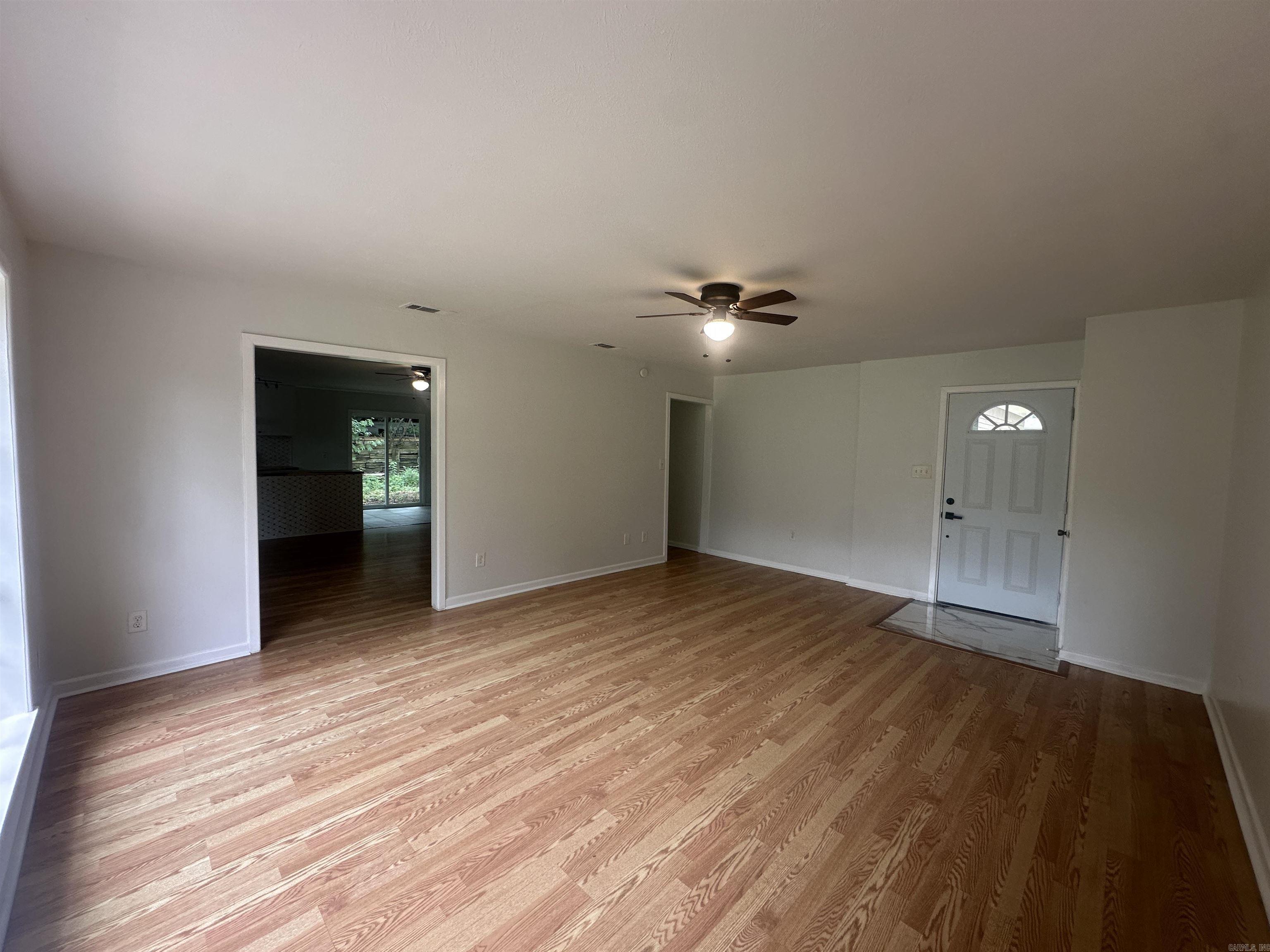 3401  Cooper LN  Texarkana, TX