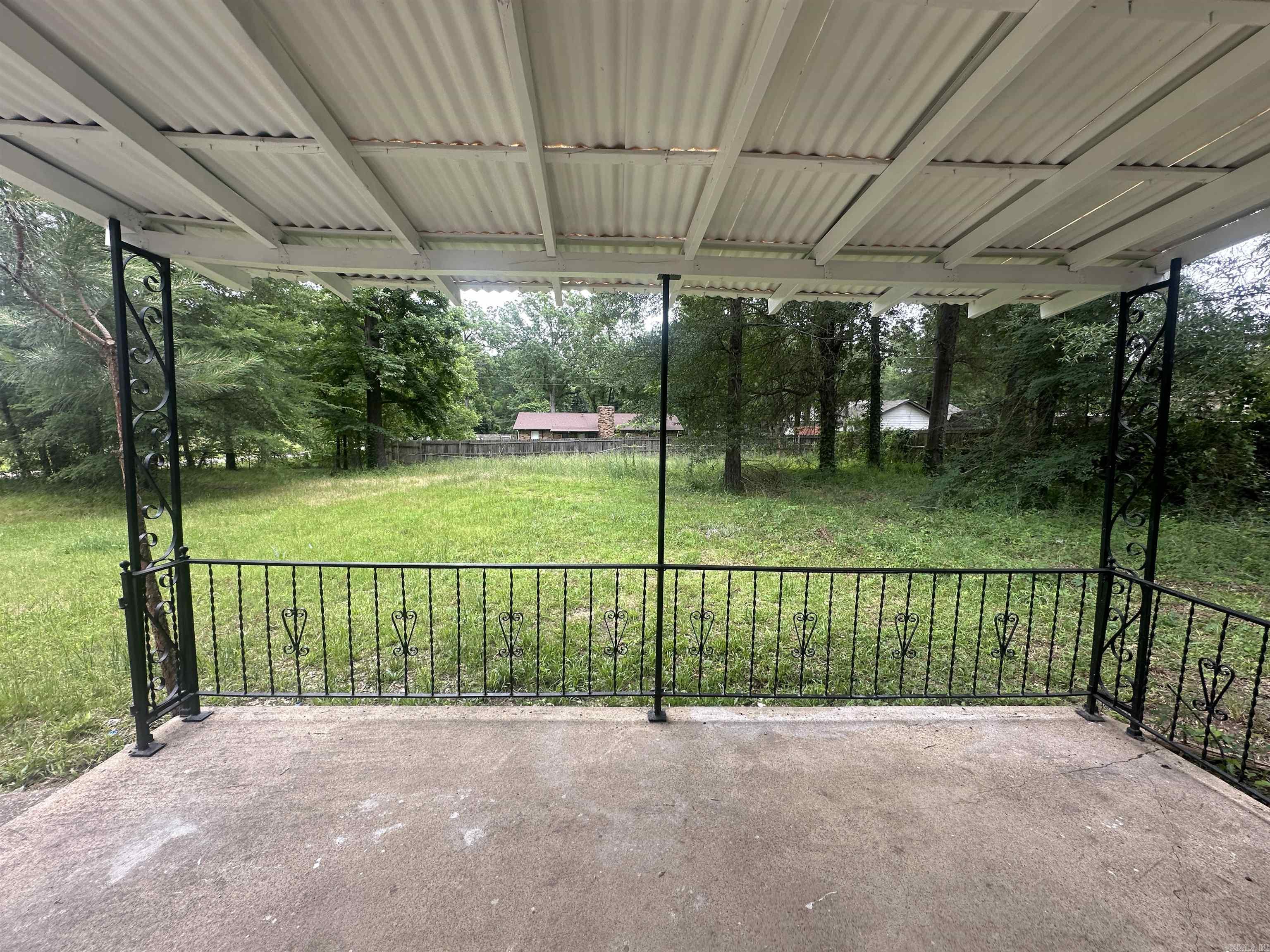 3401  Cooper LN  Texarkana, TX