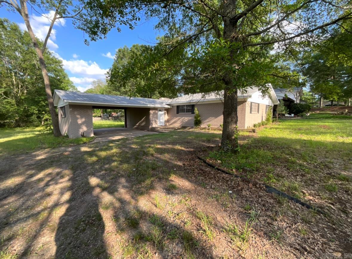 3401  Cooper LN  Texarkana, TX