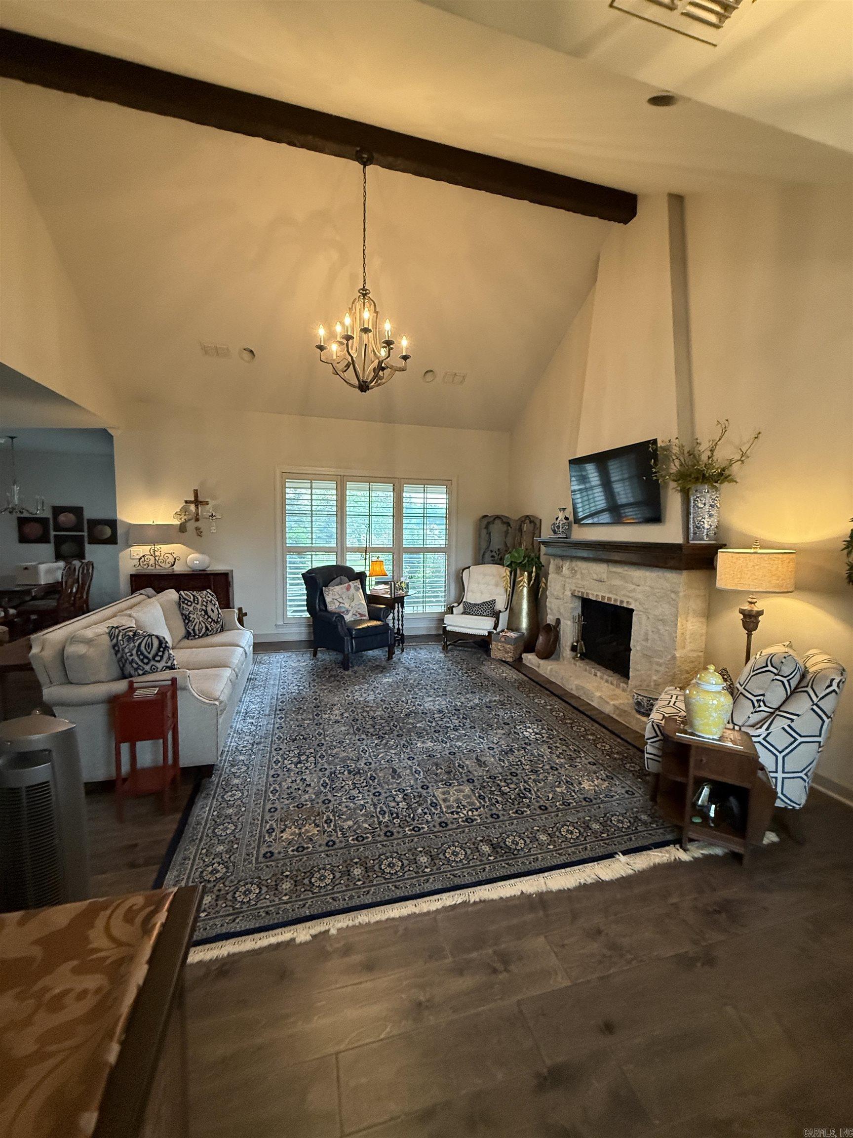 904  Brisbane  Searcy, AR