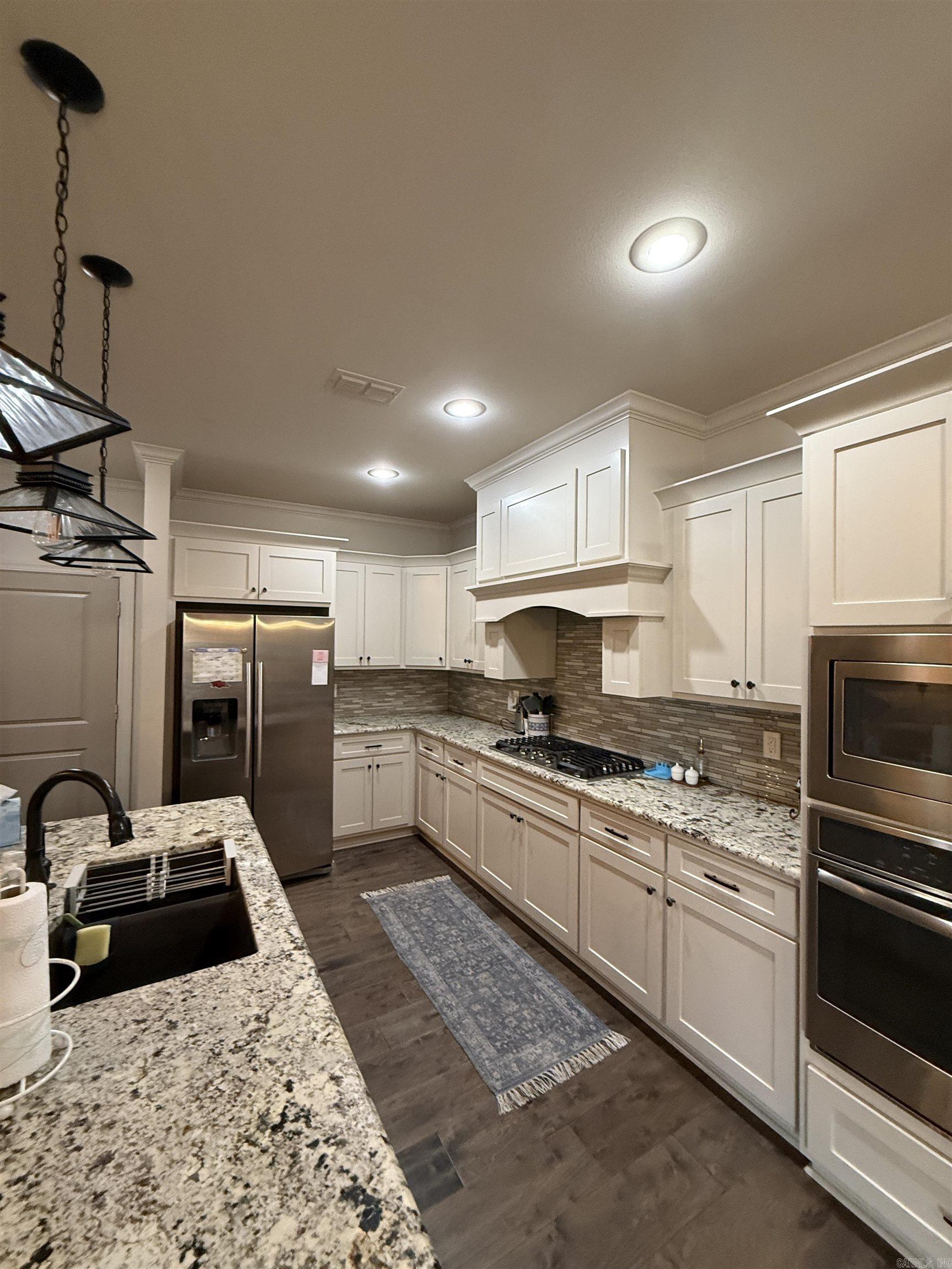904  Brisbane  Searcy, AR