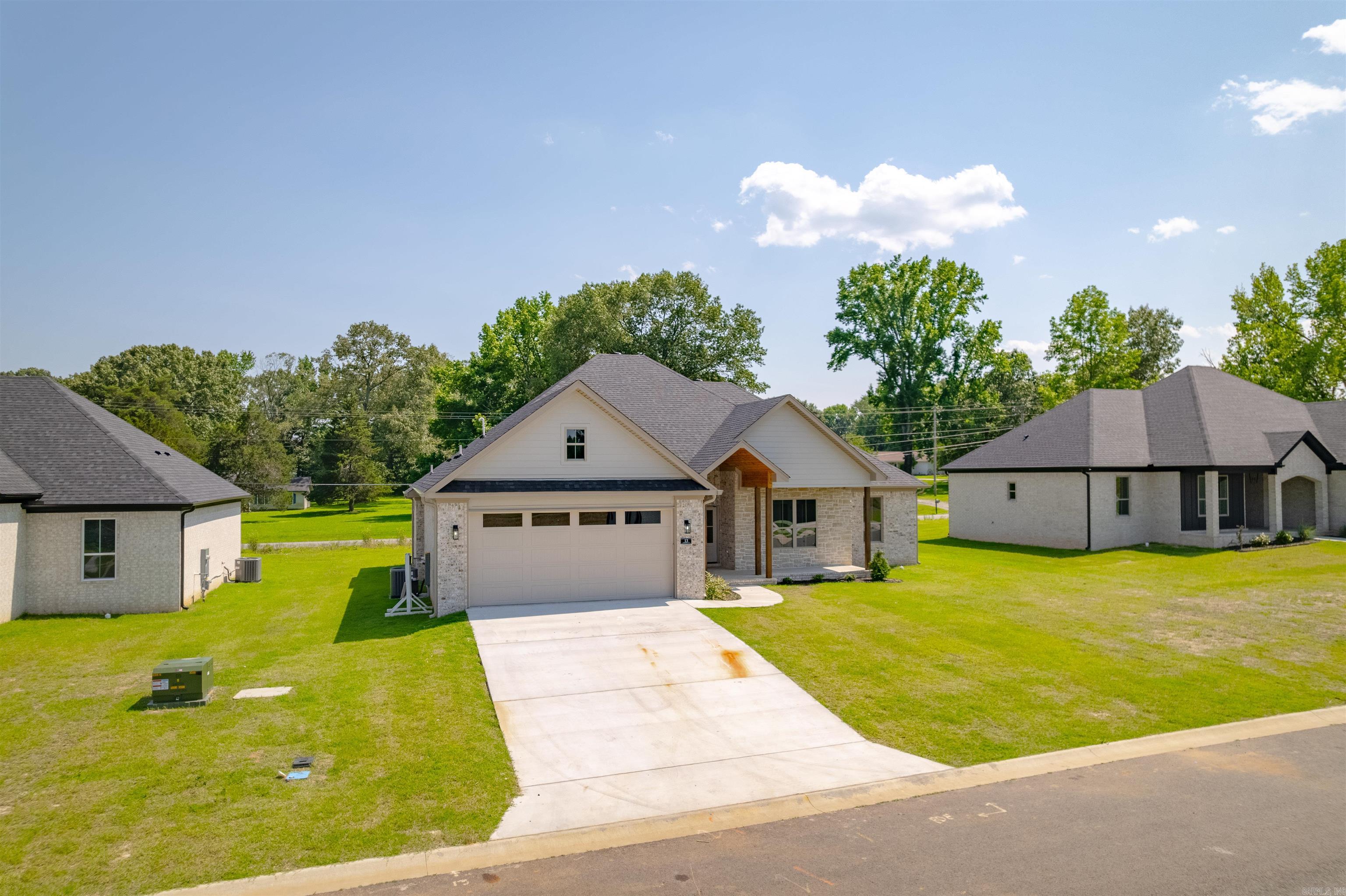 13 Calvados  Cabot, AR