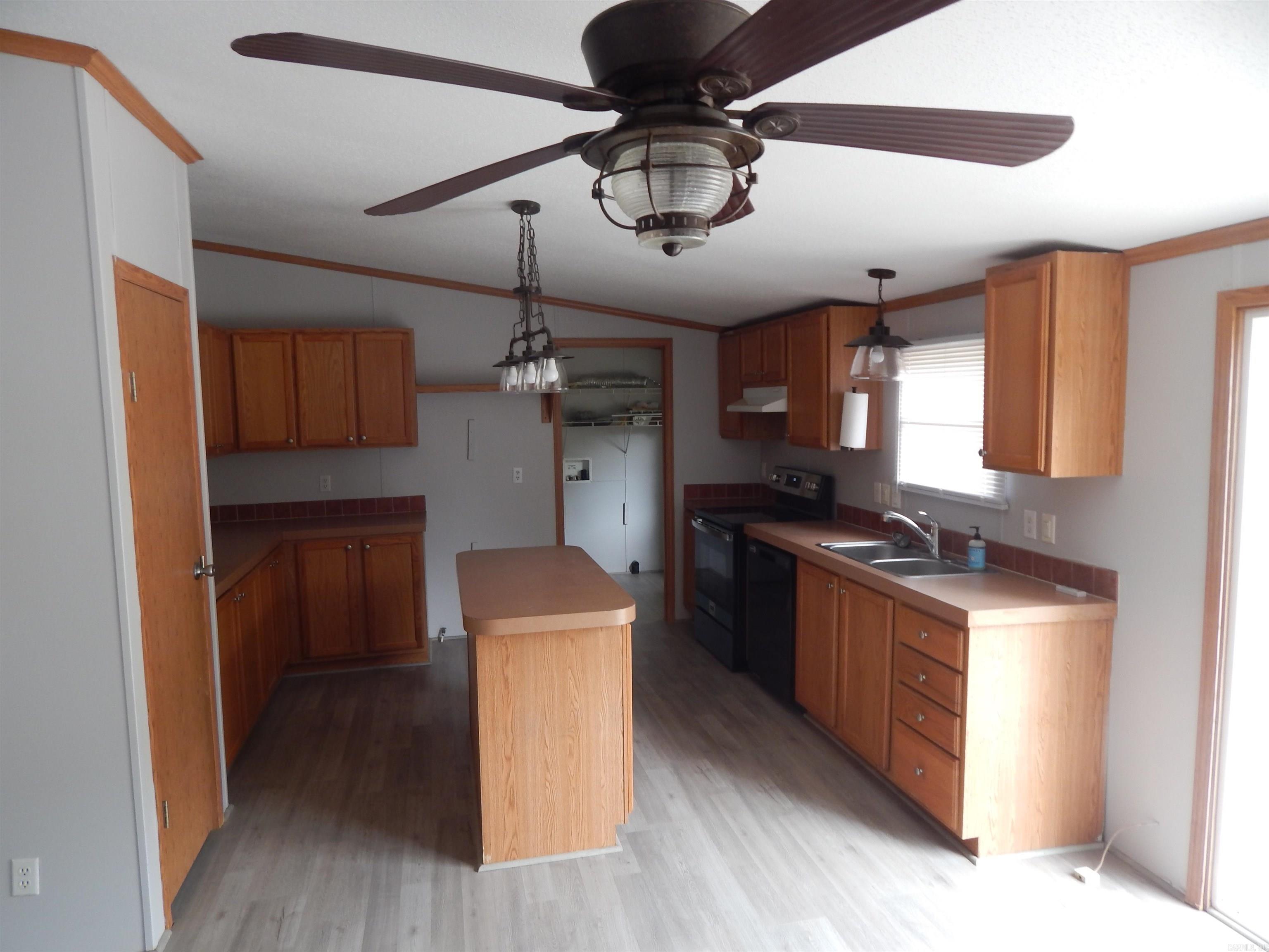 505  Main  West Point, AR
