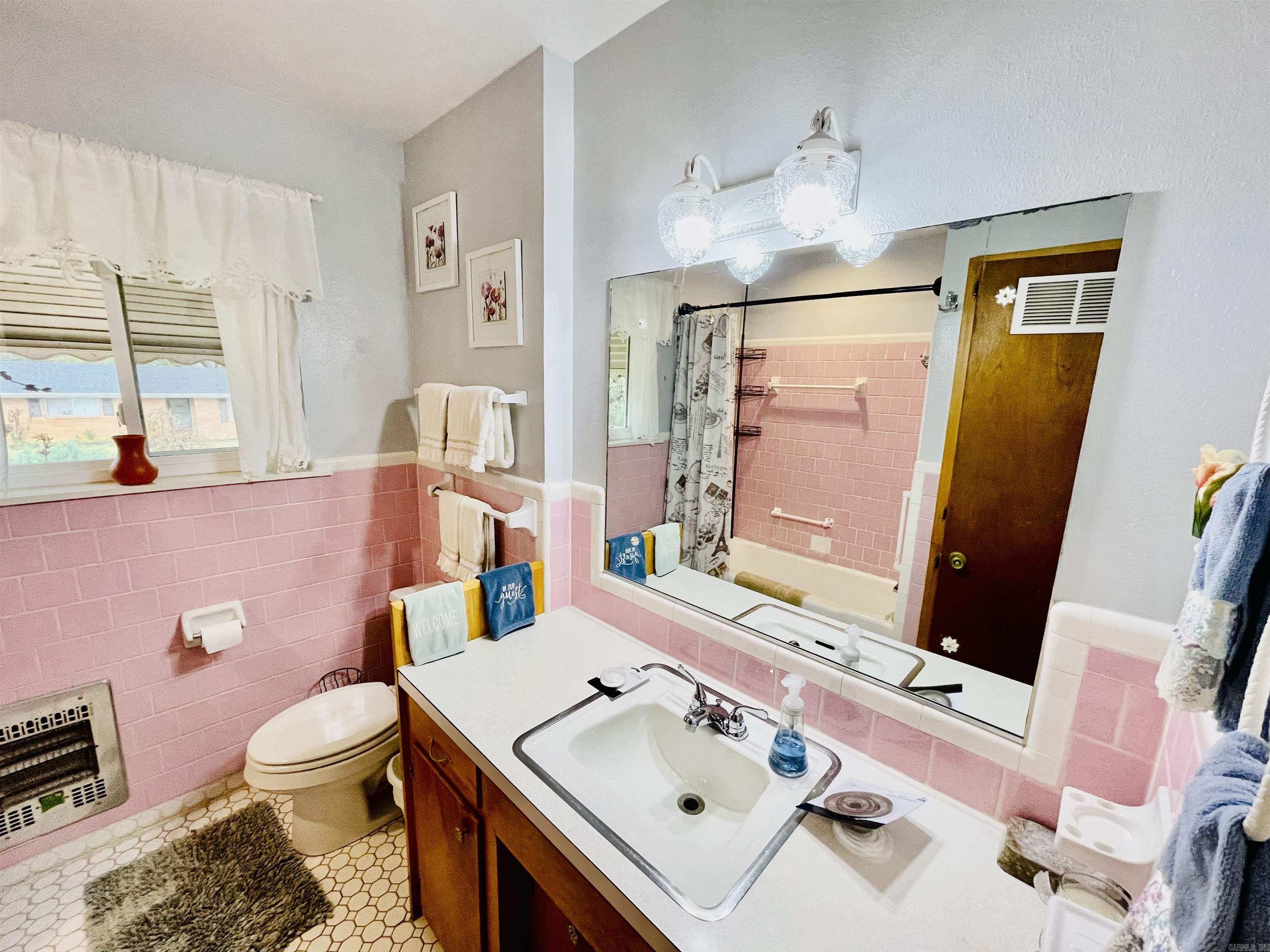 110  Sunset  Hot Springs, AR