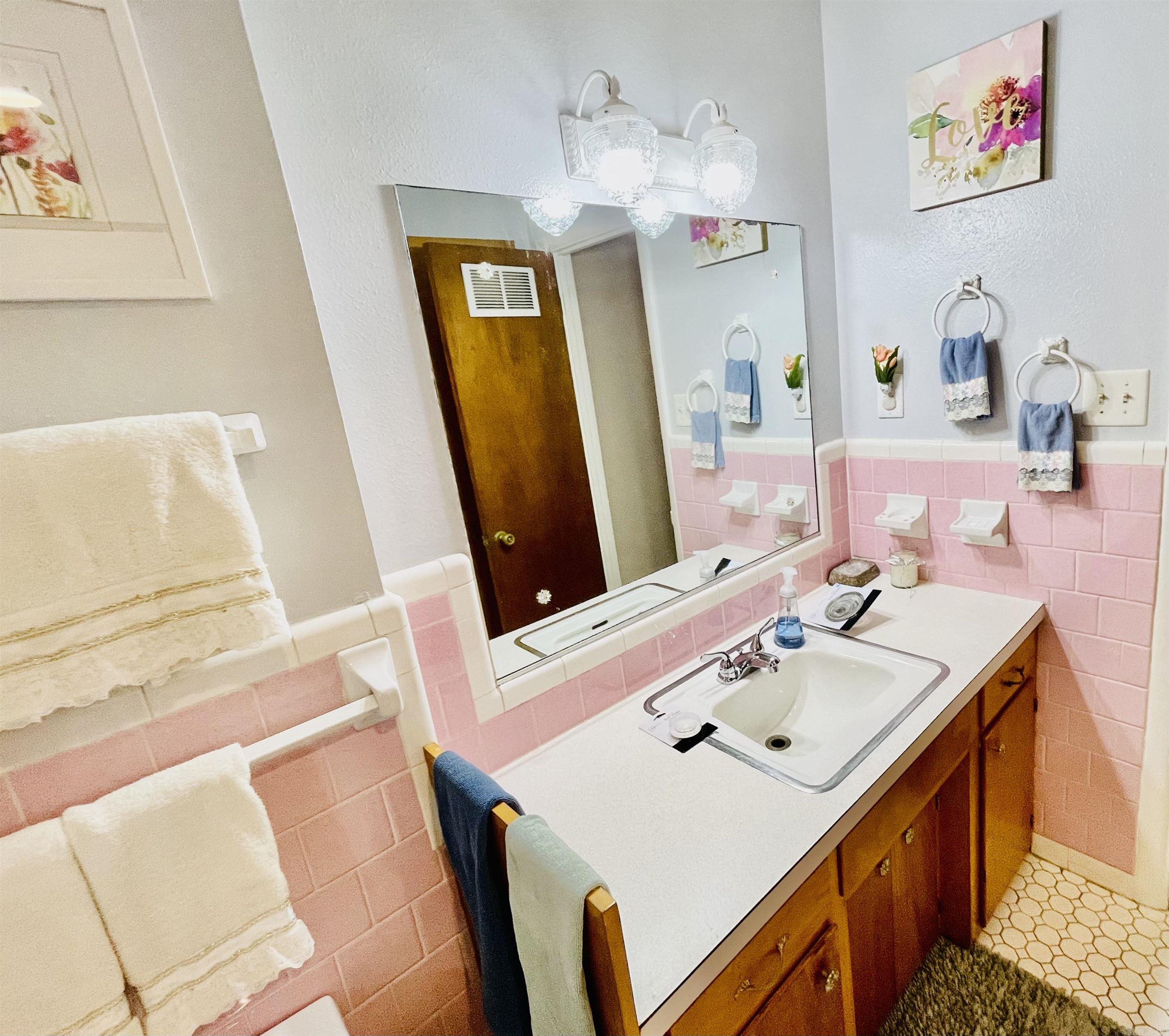110  Sunset  Hot Springs, AR