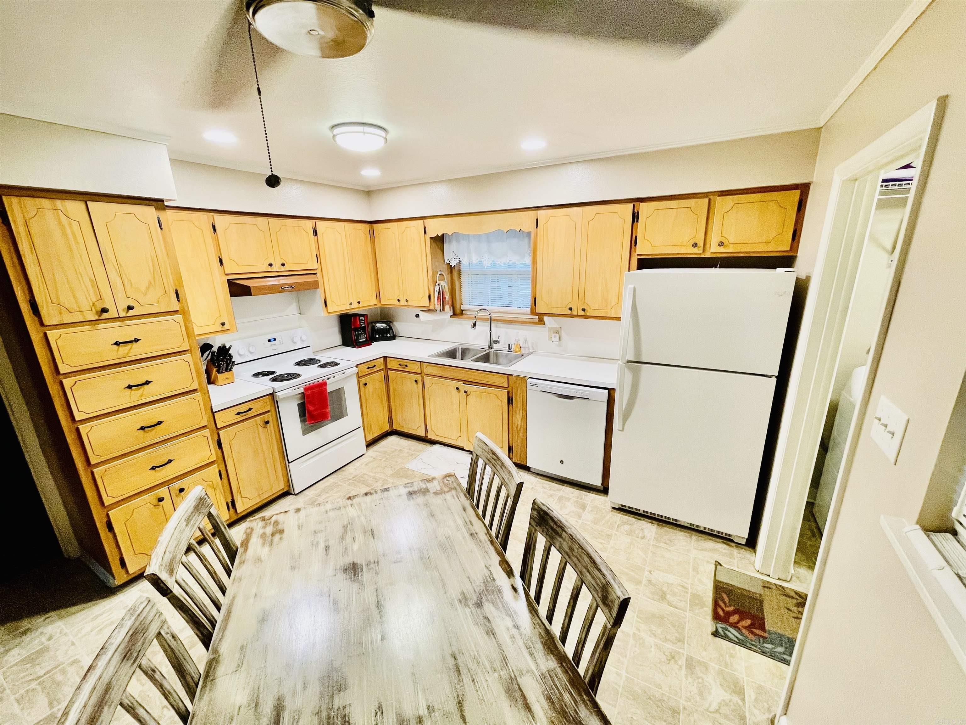 110  Sunset  Hot Springs, AR