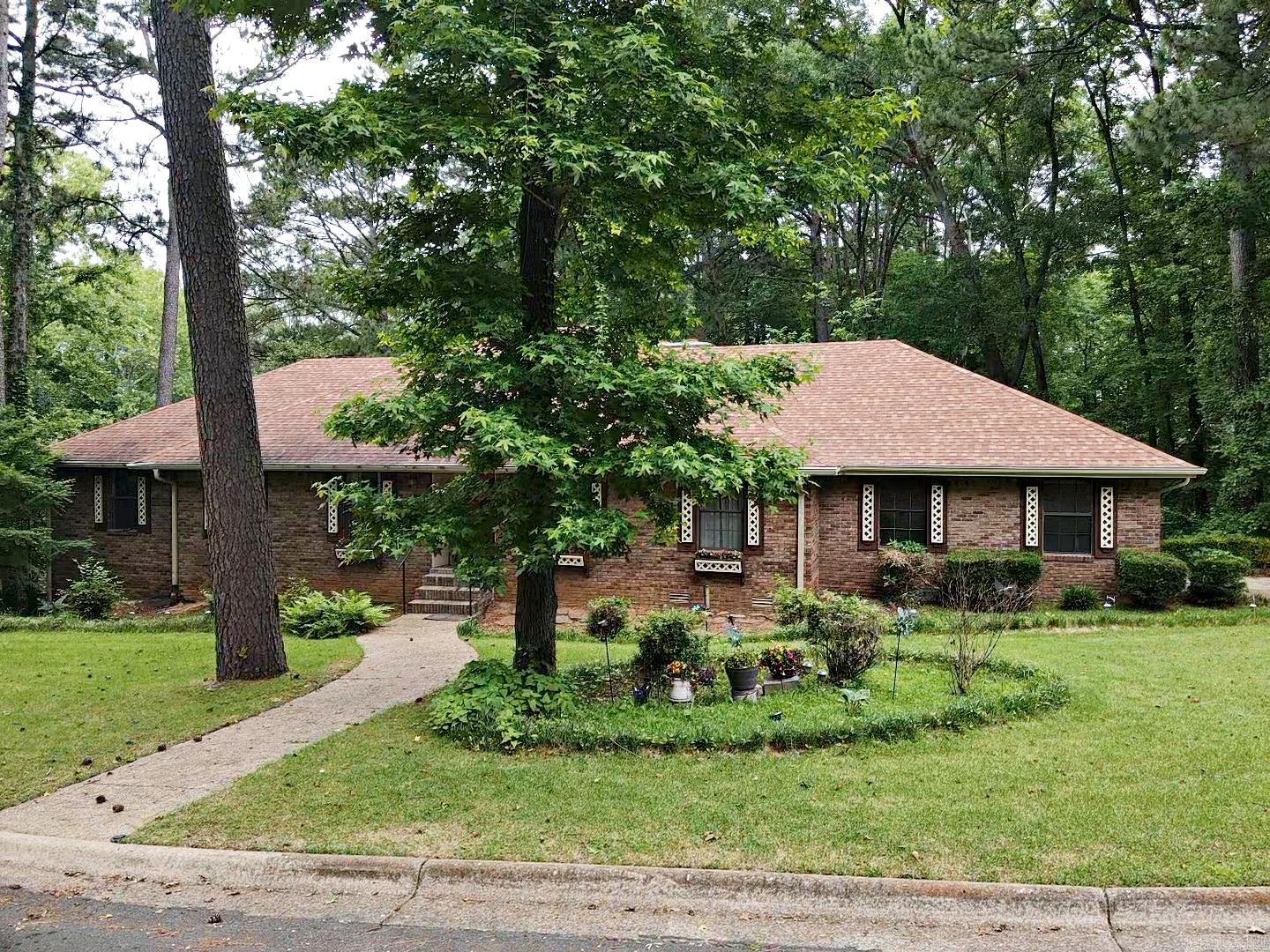 10  Ivy  Arkadelphia, AR