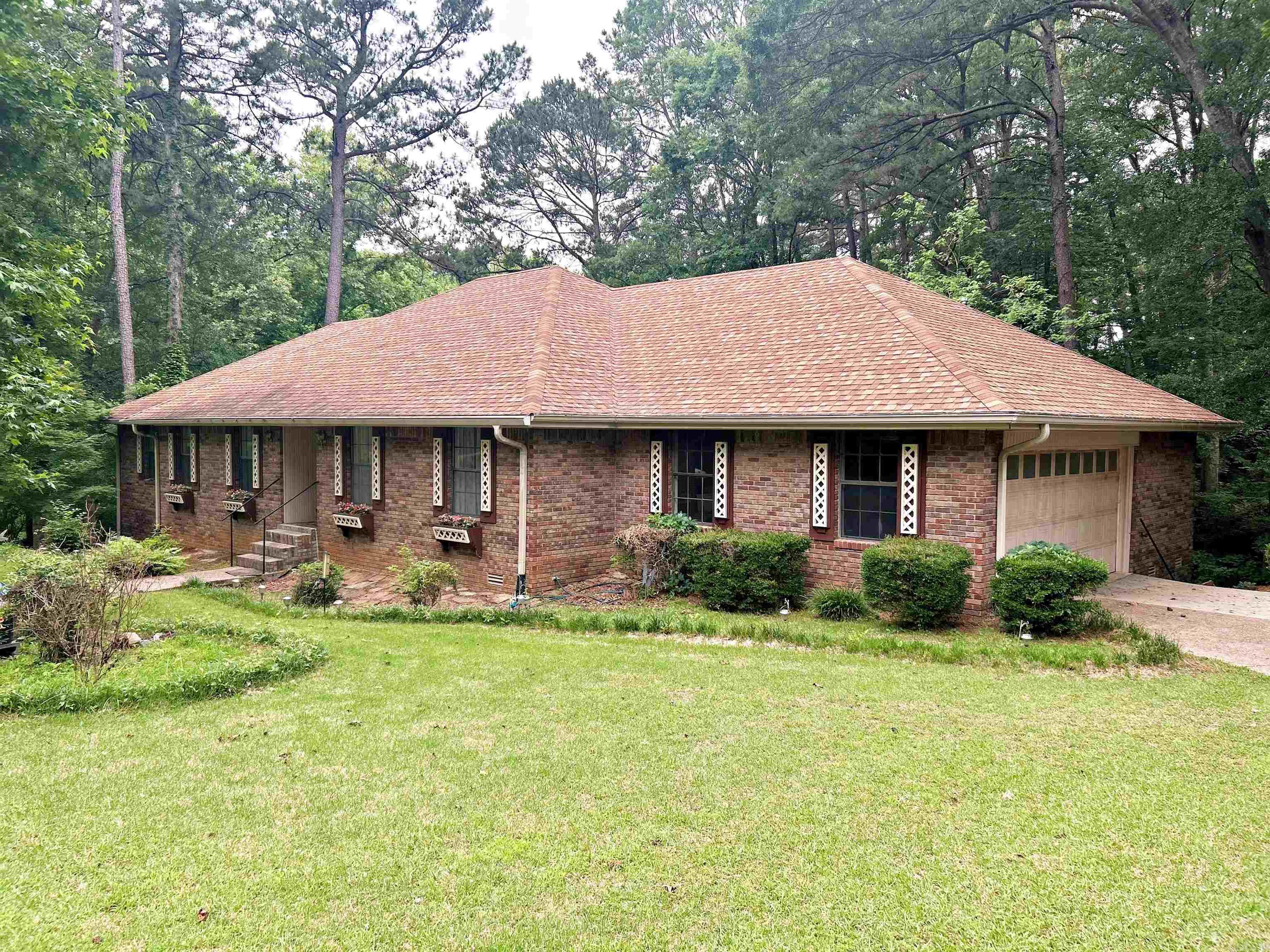 10  Ivy  Arkadelphia, AR