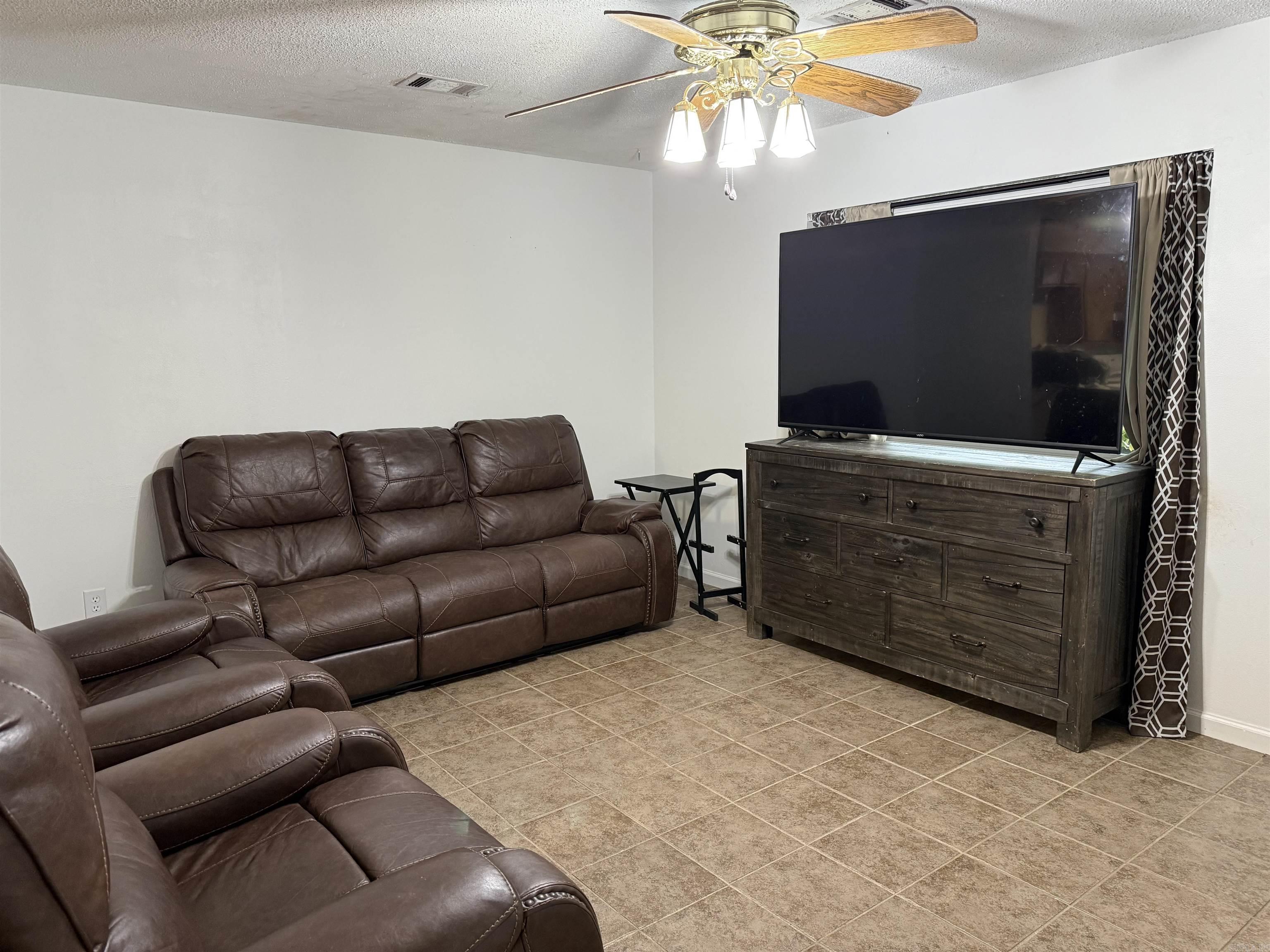 229  Hunter Dr  Hot Springs, AR