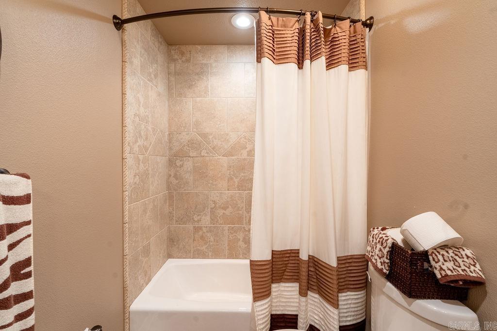 135  Hillview  Fairfield Bay, AR