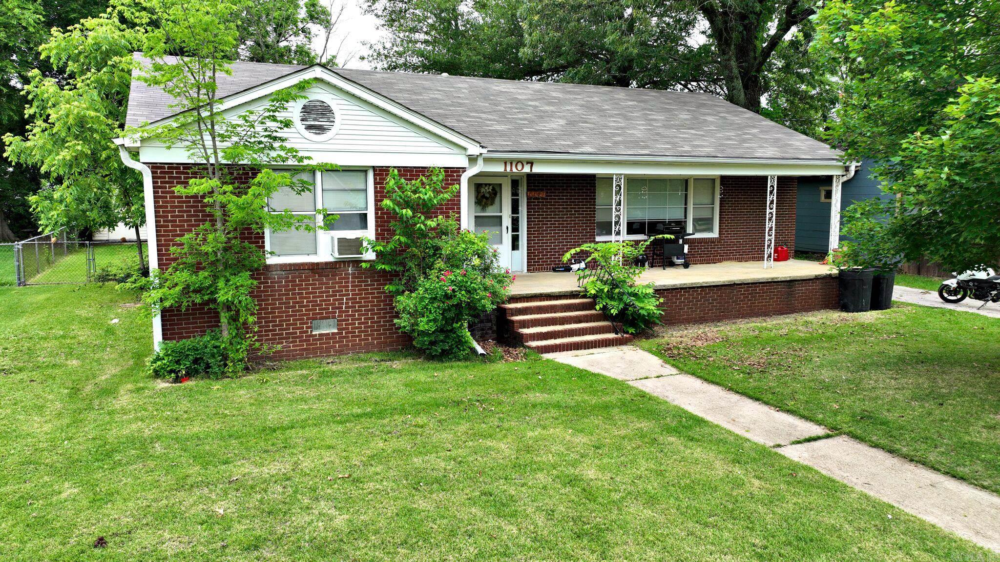 1107  Janssen Avenue  Mena, AR