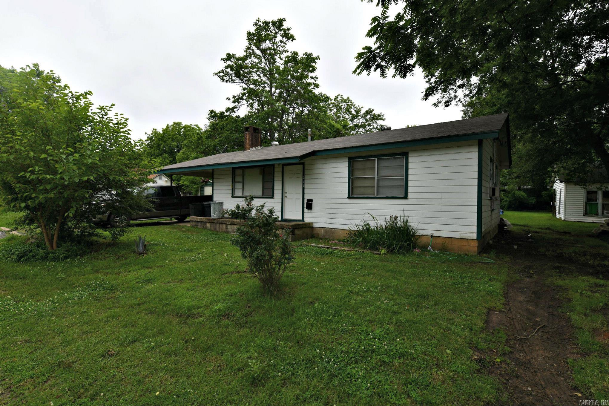 911  Gillham  Mena, AR
