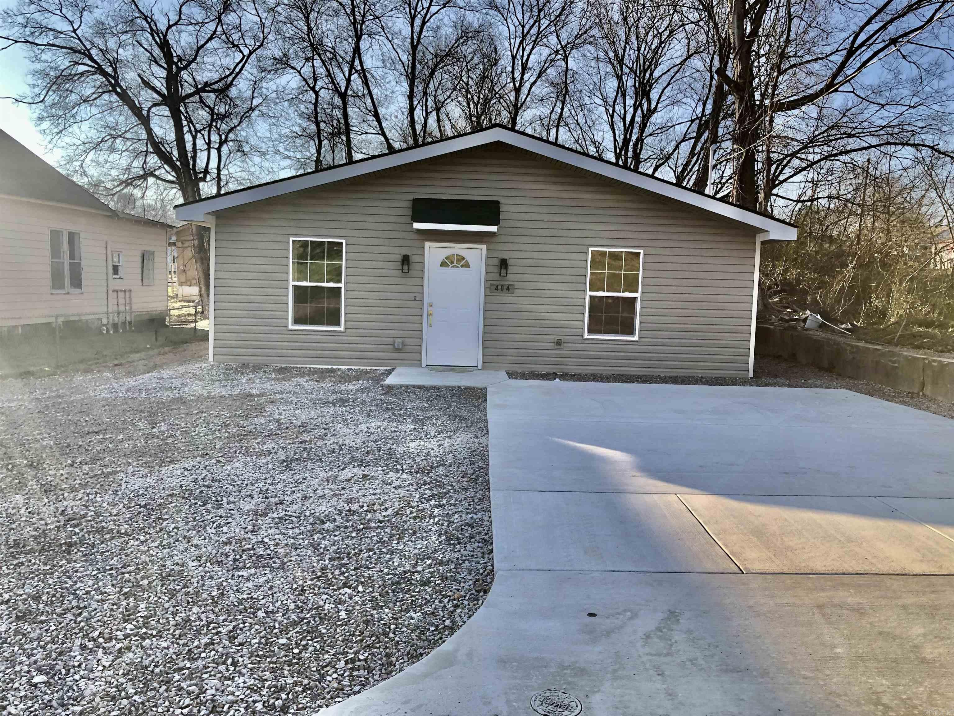 404  Gaines  Hot Springs, AR