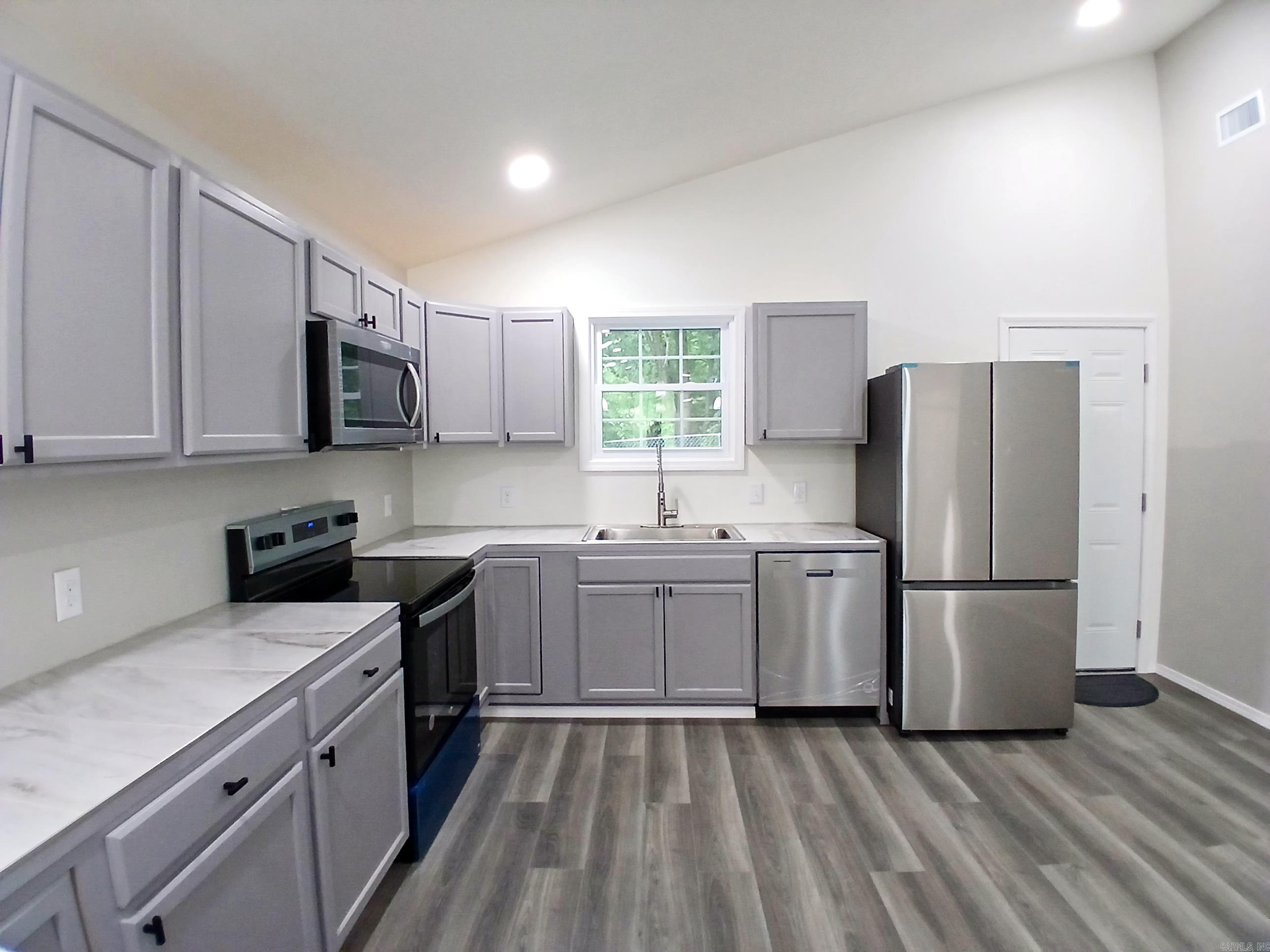 404  Gaines  Hot Springs, AR