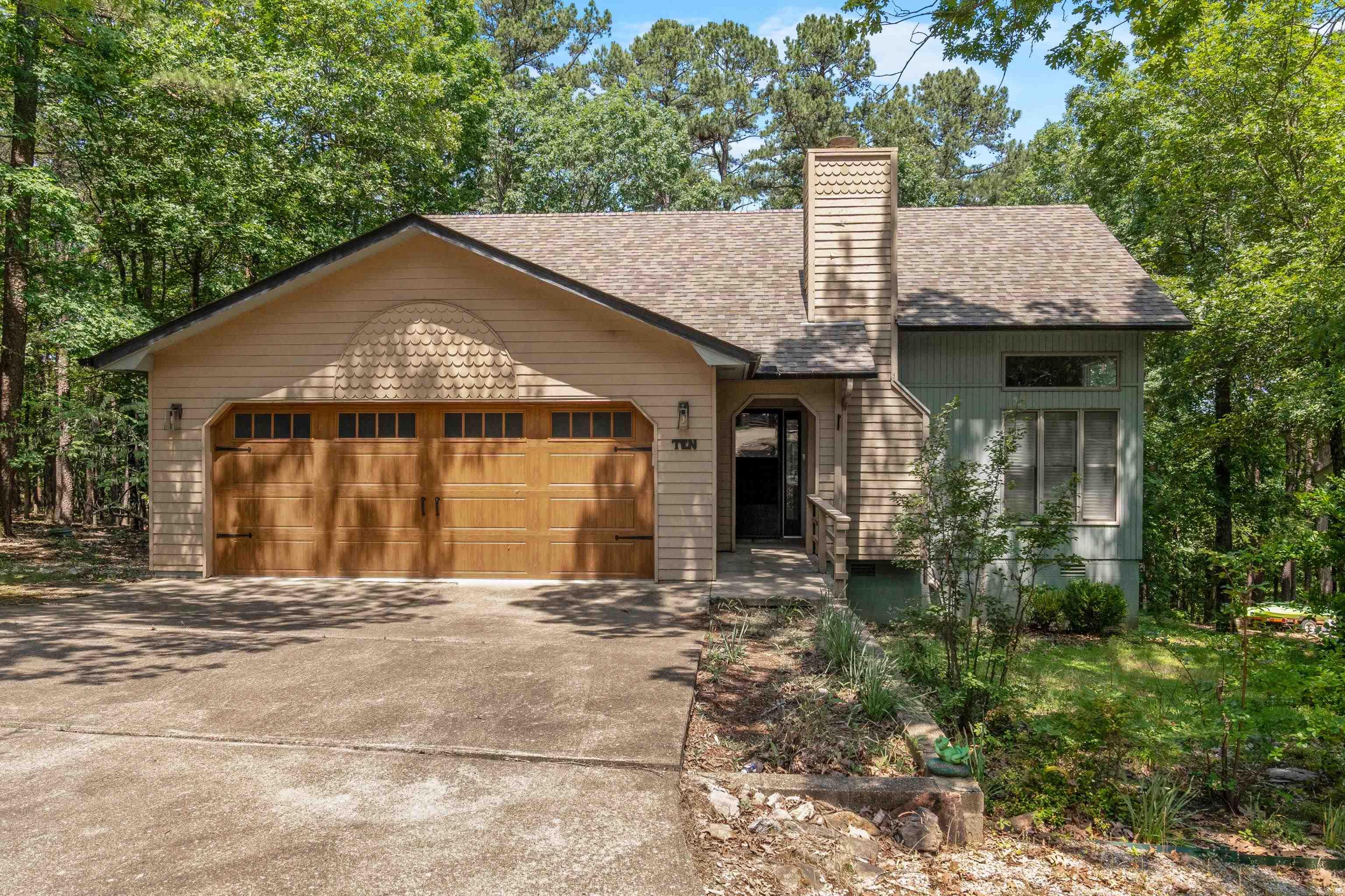 10  Balenciaga  Hot Springs Village, AR