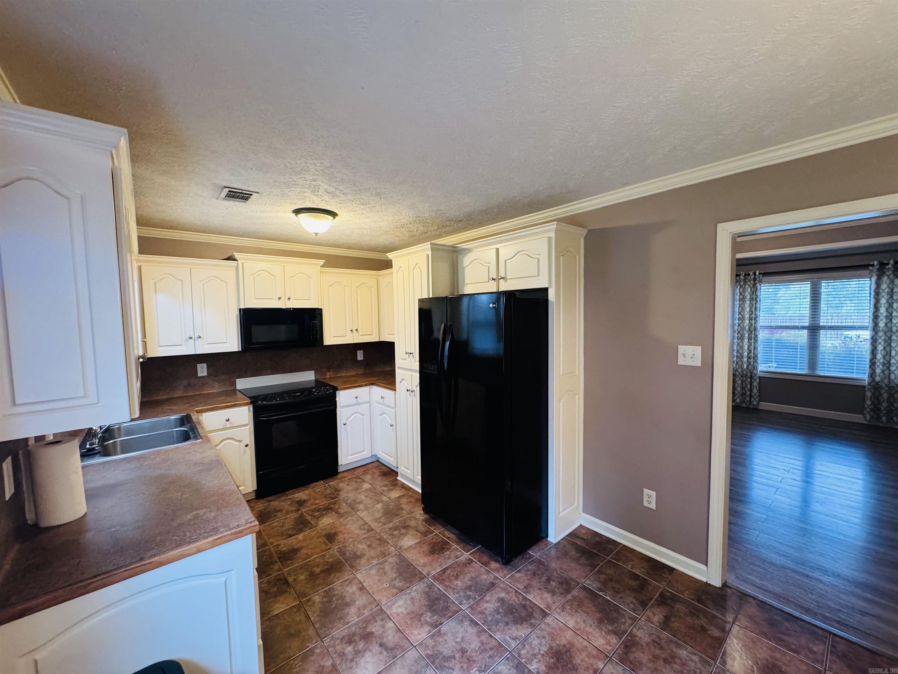 112  seminole  Austin, AR