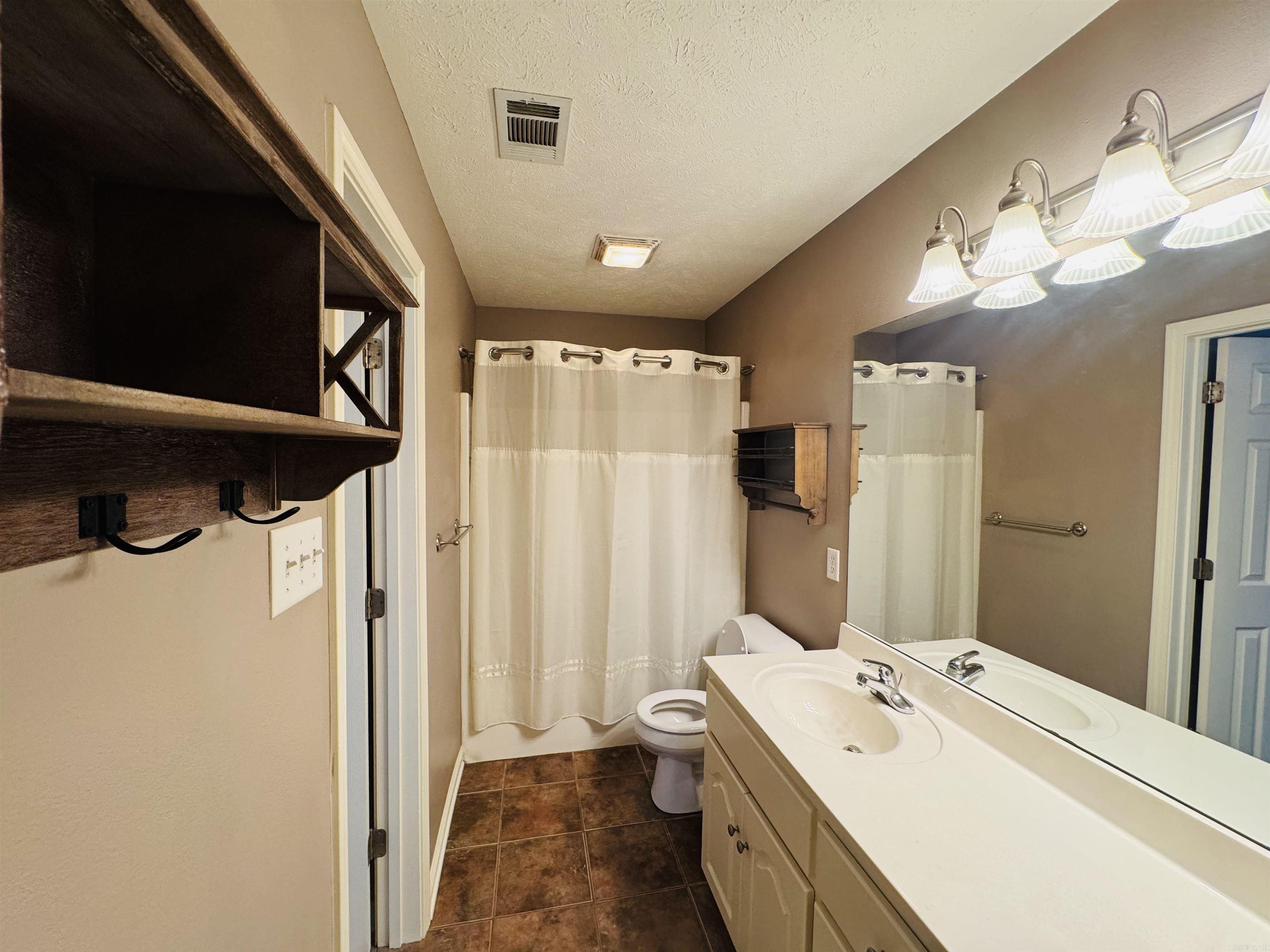 112  seminole  Austin, AR
