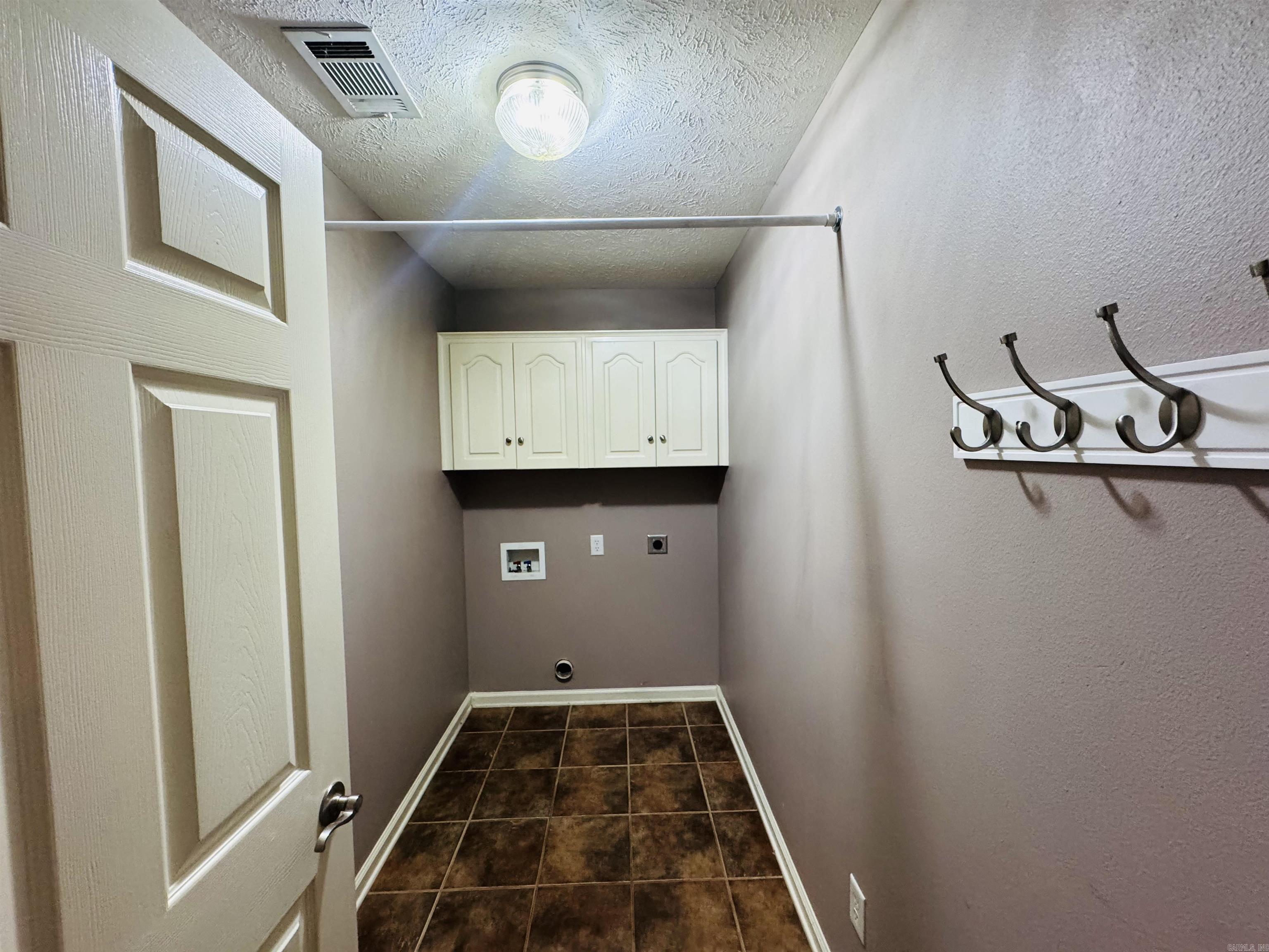 112  seminole  Austin, AR