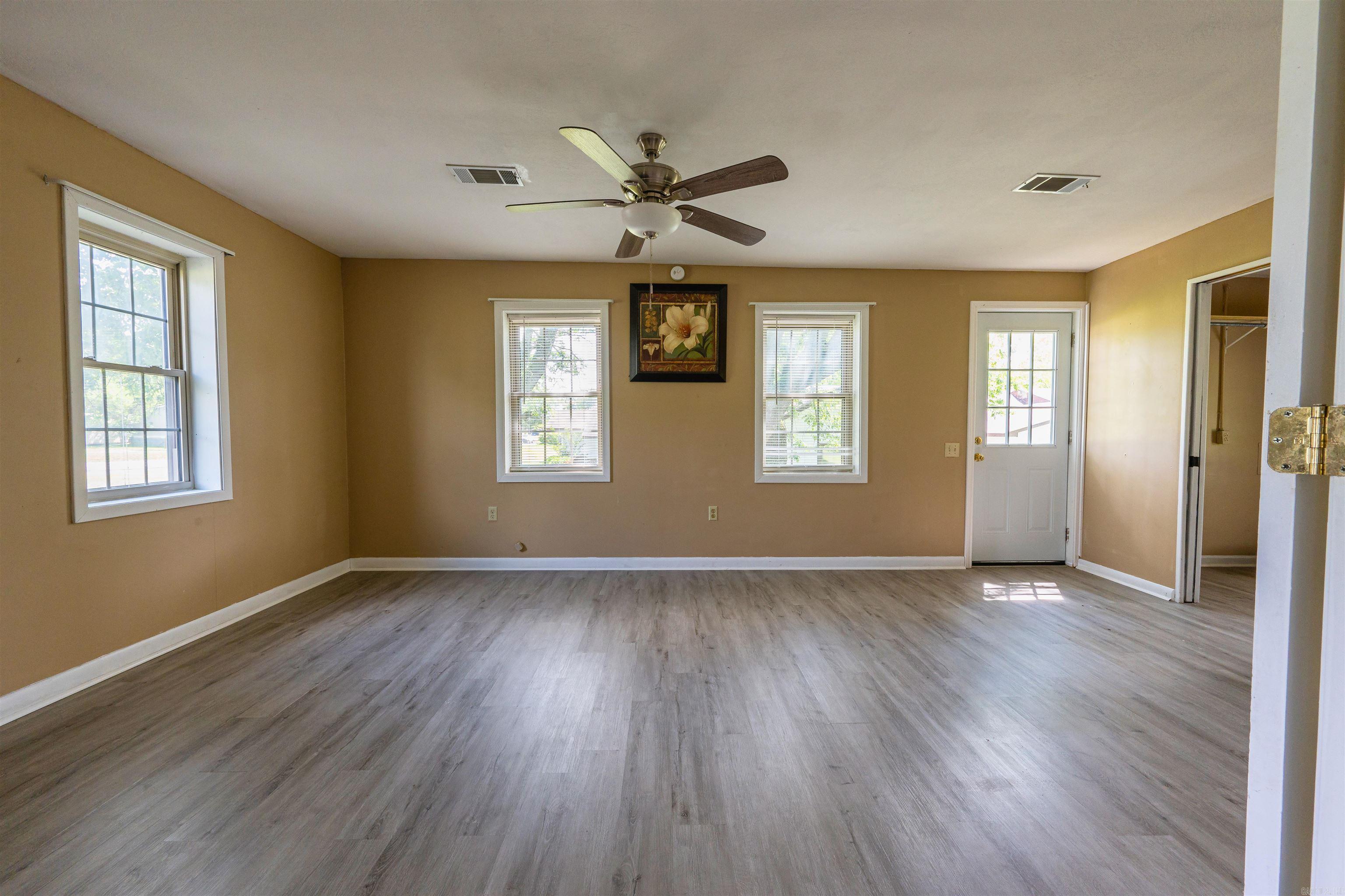 89  Wish St.  Pleasant Plains, AR